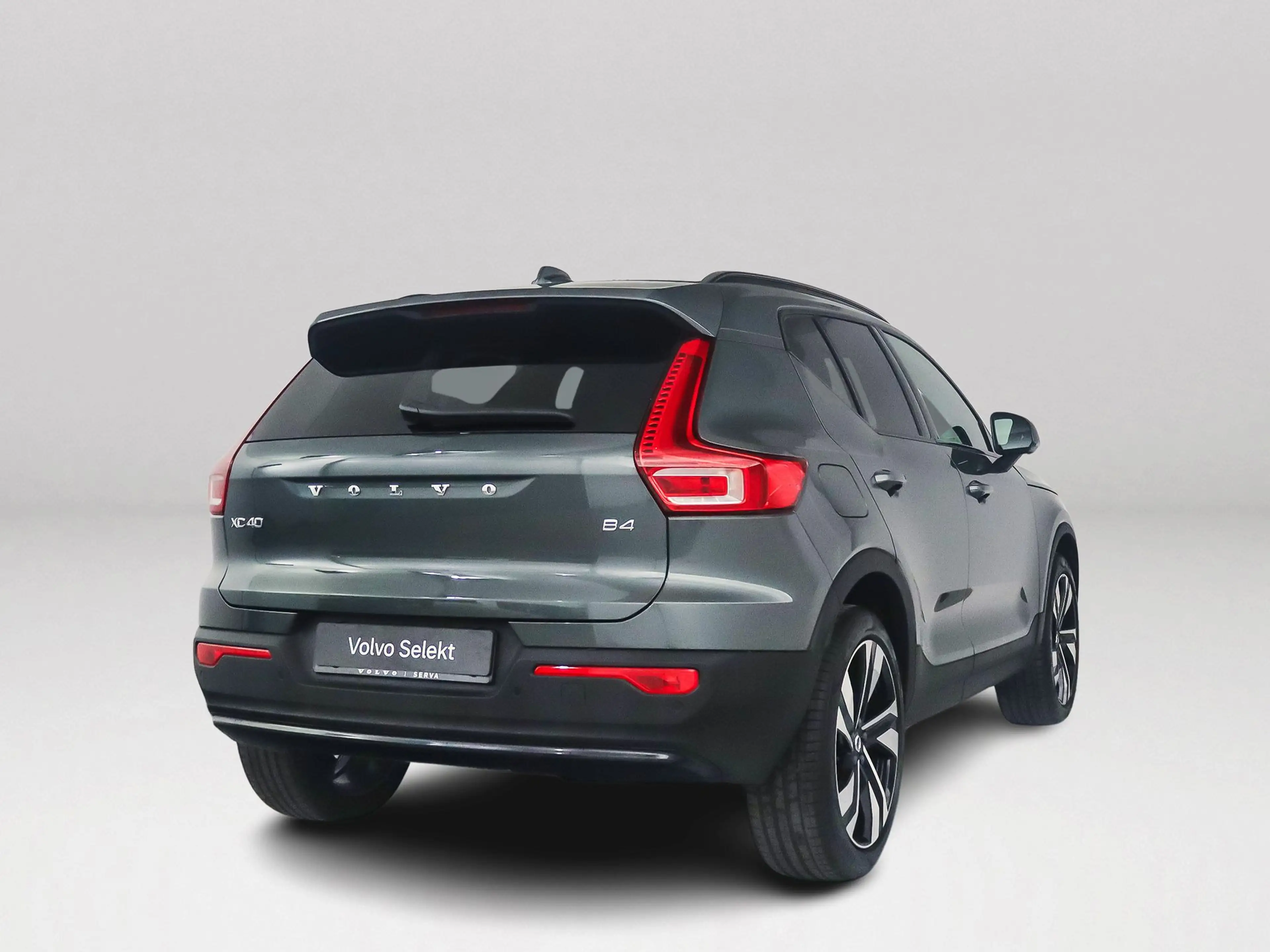 Volvo XC40 B4 Plus Dark | Panoramadak | 360° camera | Harman — photo 2