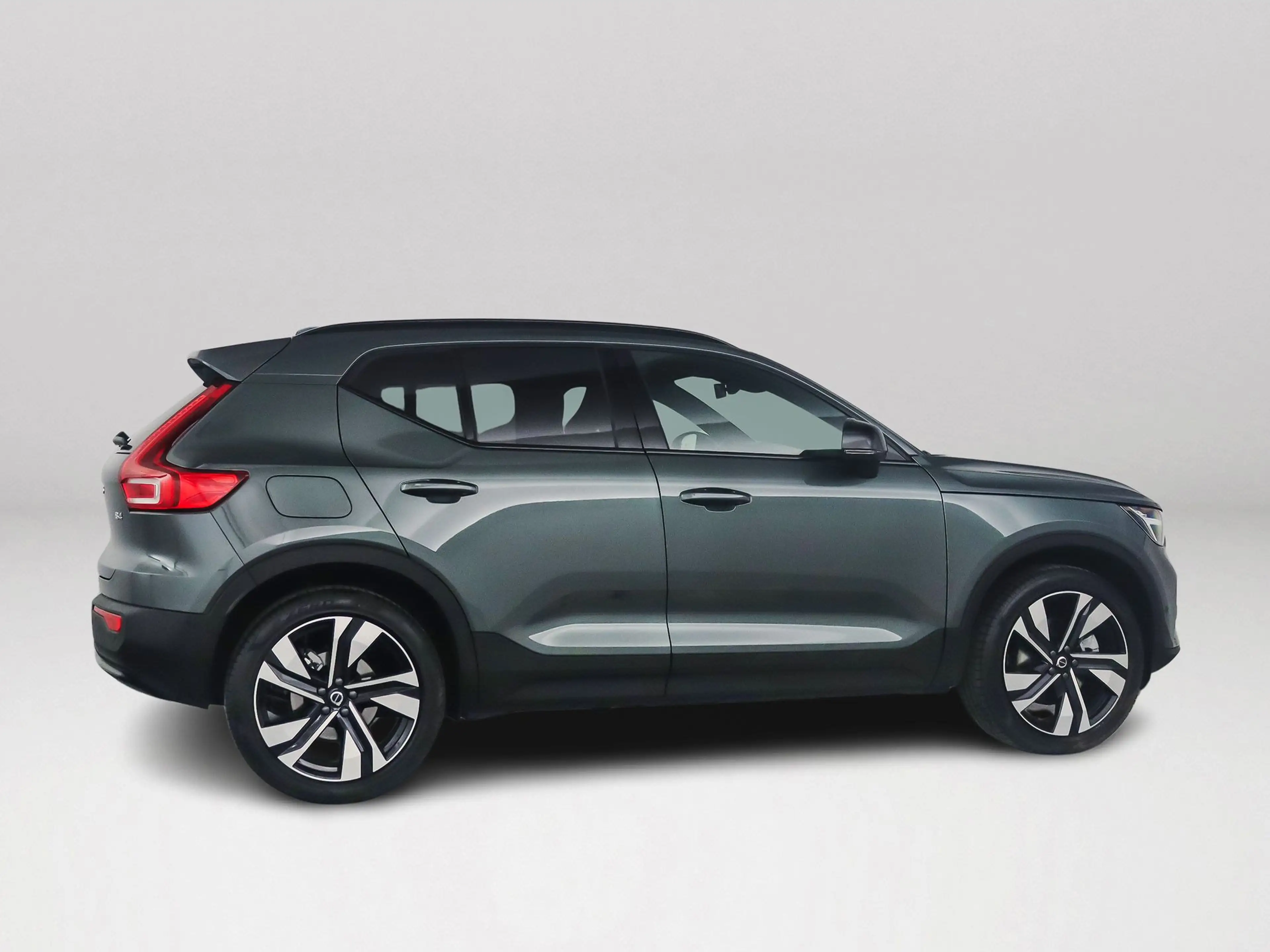 Volvo XC40 B4 Plus Dark | Panoramadak | 360° camera | Harman — photo 5