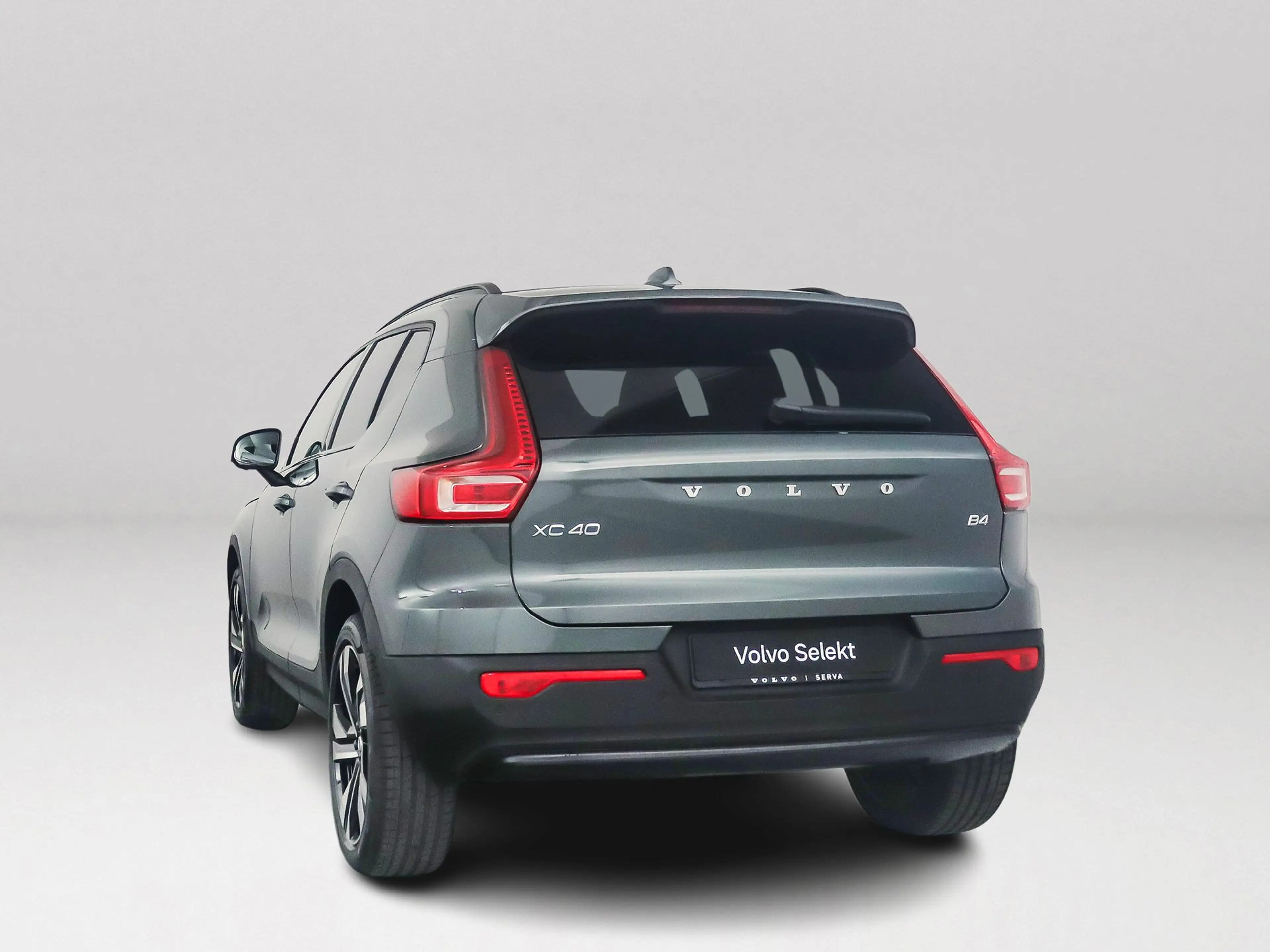 Volvo XC40 B4 Plus Dark | Panoramadak | 360° camera | Harman — photo 12