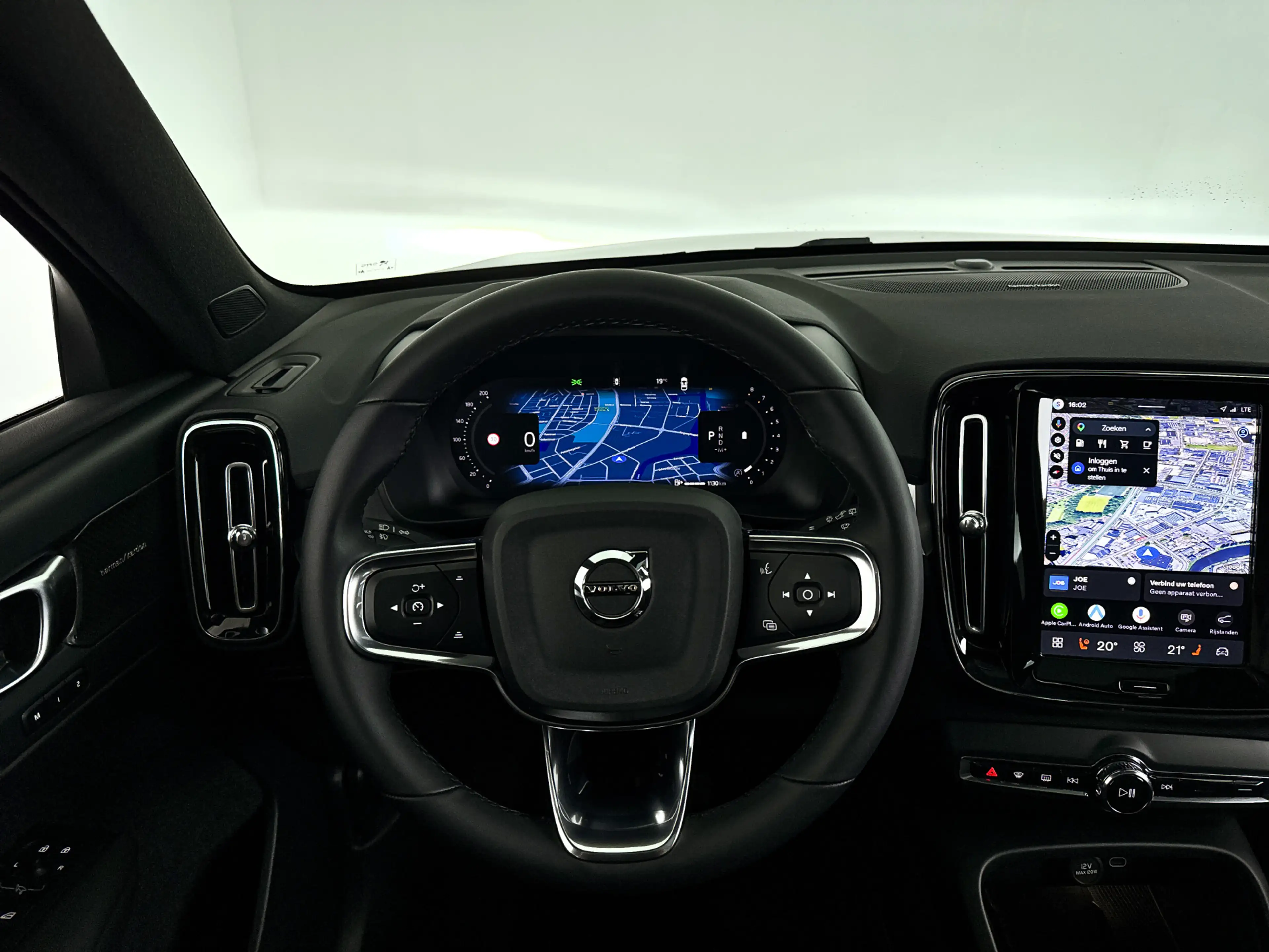 Volvo XC40 B4 Plus Dark | Panoramadak | 360° camera | Harman — photo 18