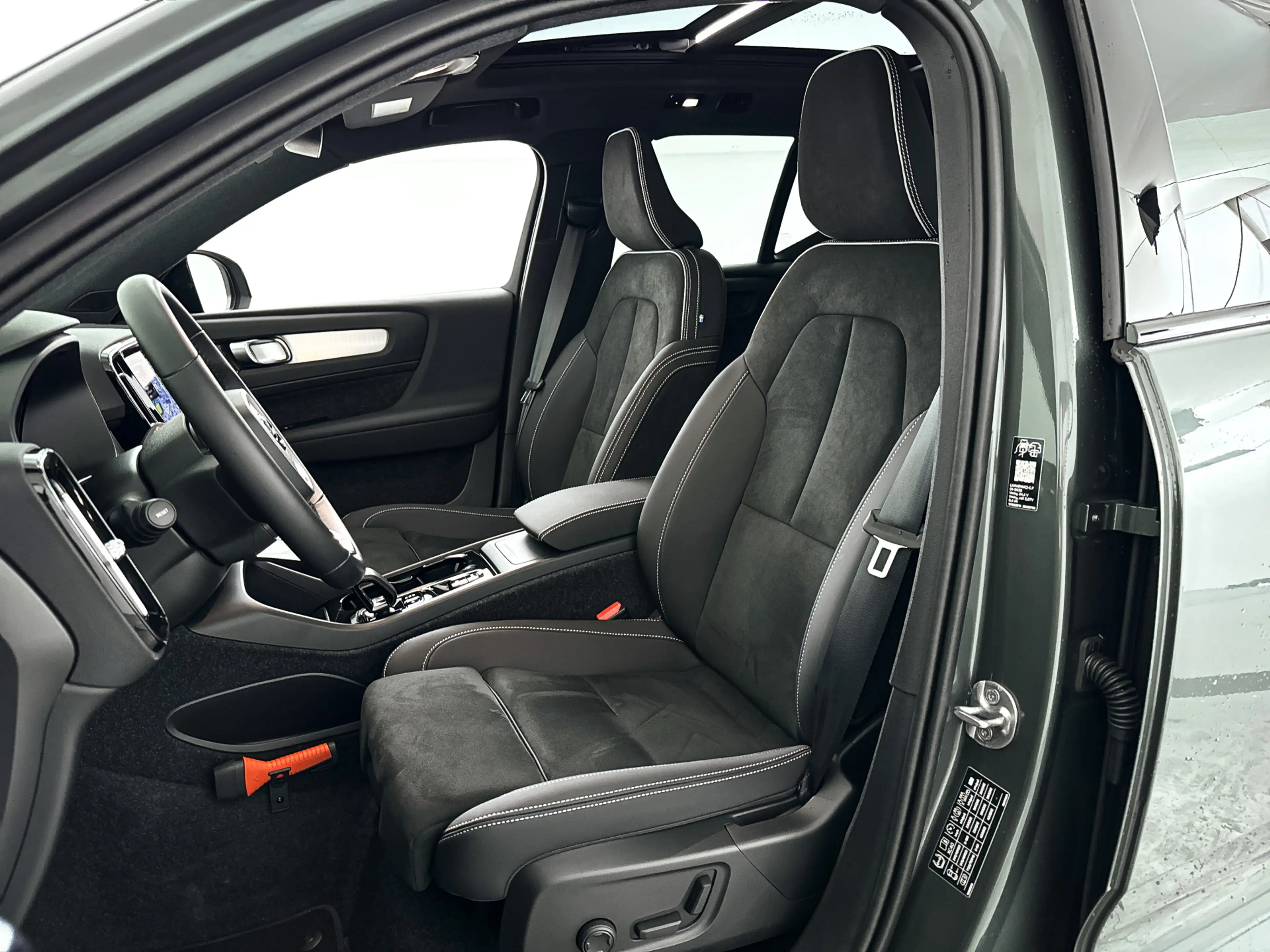 Volvo XC40 B4 Plus Dark | Panoramadak | 360° camera | Harman — photo 6