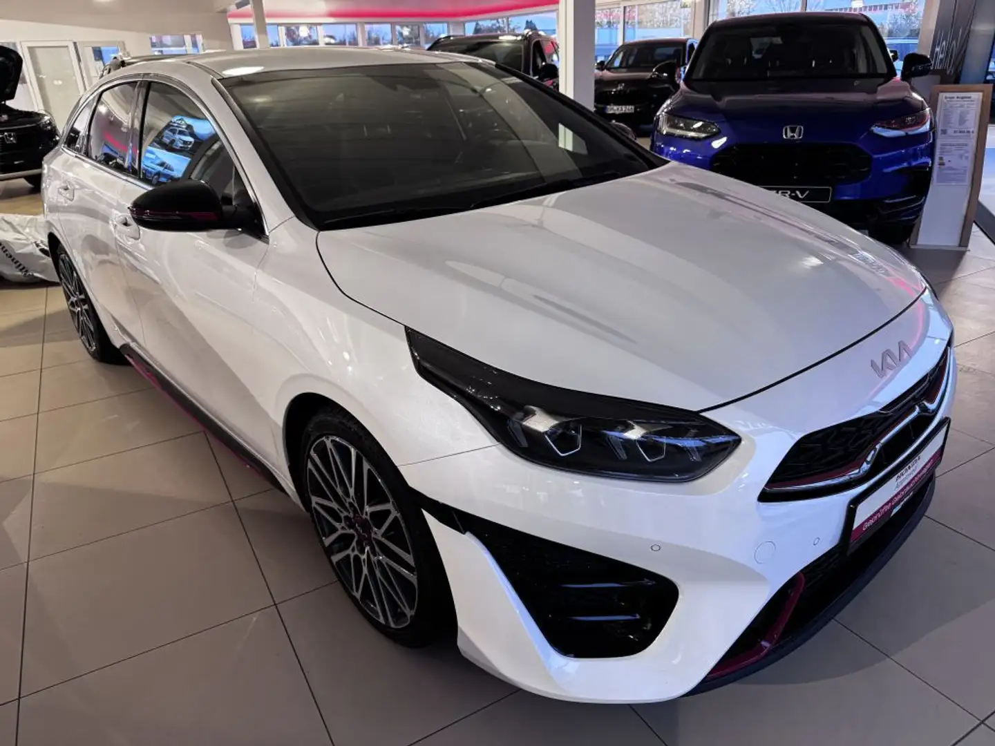 Kia ProCeed / pro_cee'd 1.6 T-GDI DCT7 OPF GT Weiß - 2