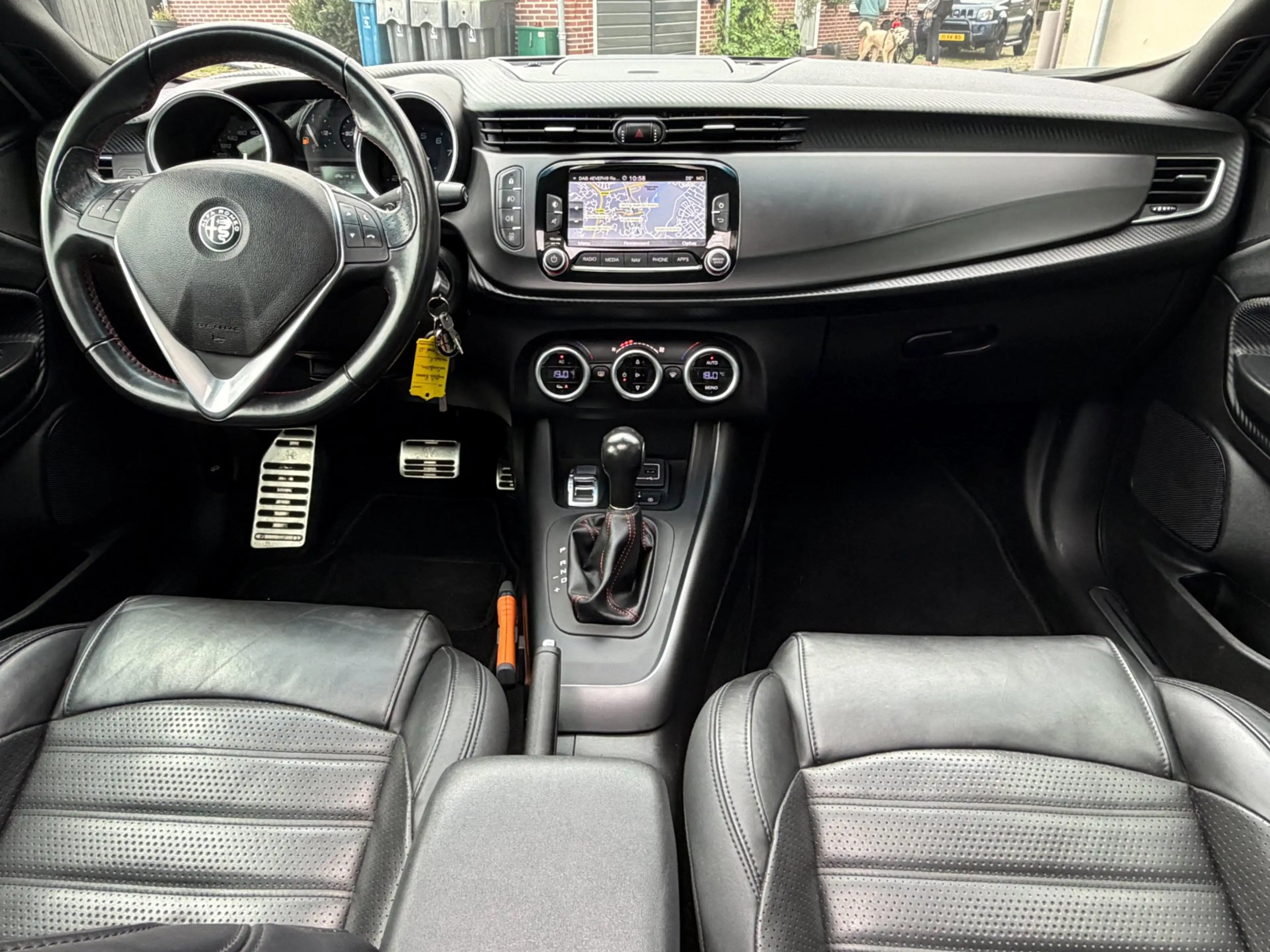 Alfa Romeo Giulietta 1.4 Turbo MultiAir Super Aut. Panorama Leer Xenon — photo 12