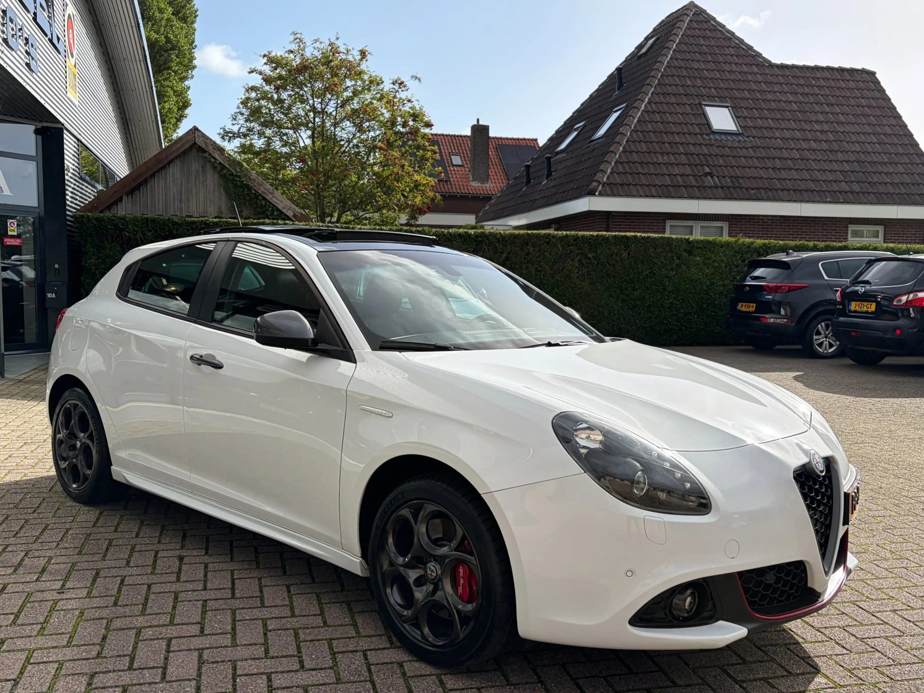 Alfa Romeo Giulietta 1.4 Turbo MultiAir Super Aut. Panorama Leer Xenon — photo 6