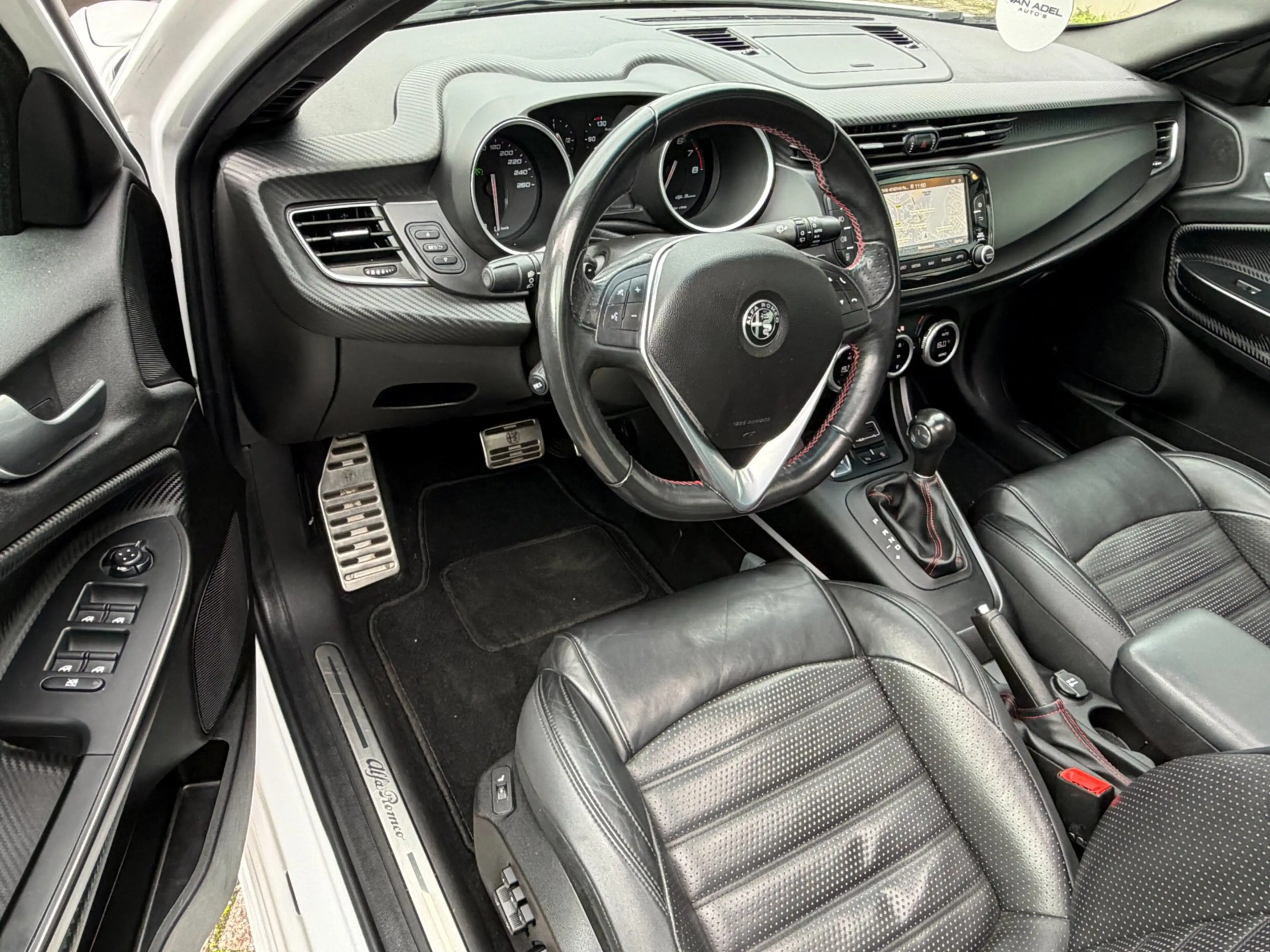 Alfa Romeo Giulietta 1.4 Turbo MultiAir Super Aut. Panorama Leer Xenon — photo 18