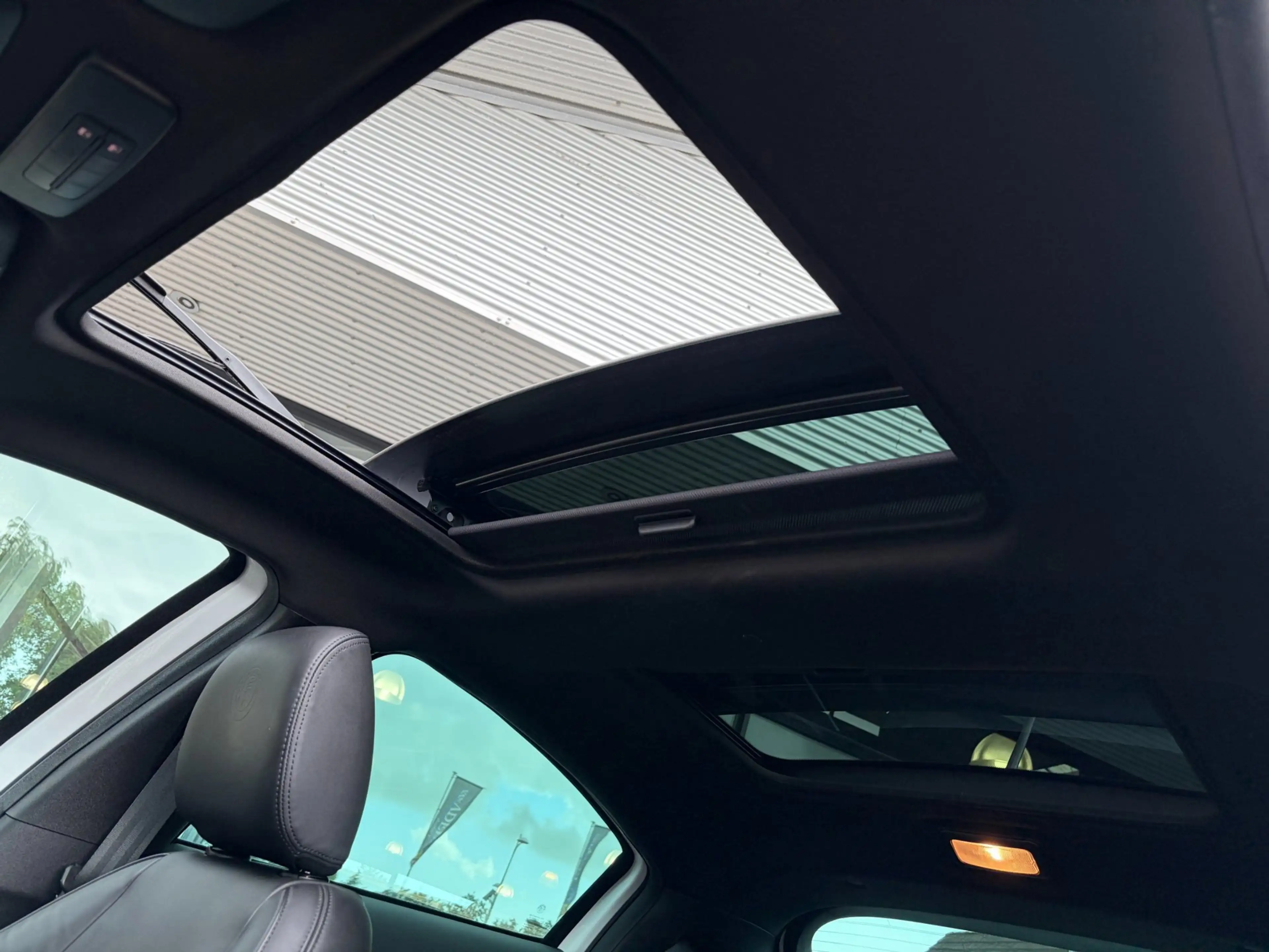 Alfa Romeo Giulietta 1.4 Turbo MultiAir Super Aut. Panorama Leer Xenon — photo 17