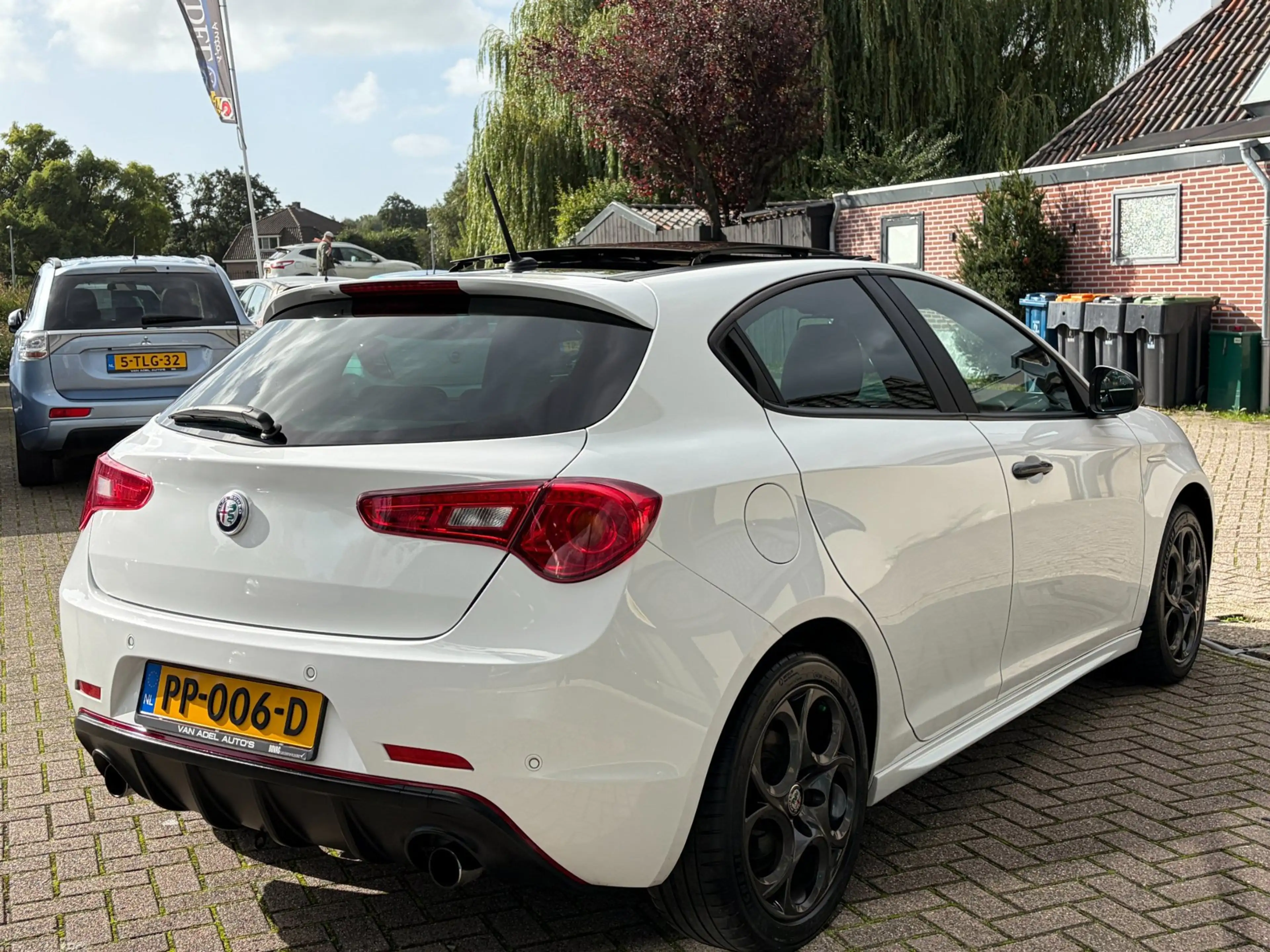 Alfa Romeo Giulietta 1.4 Turbo MultiAir Super Aut. Panorama Leer Xenon — photo 4