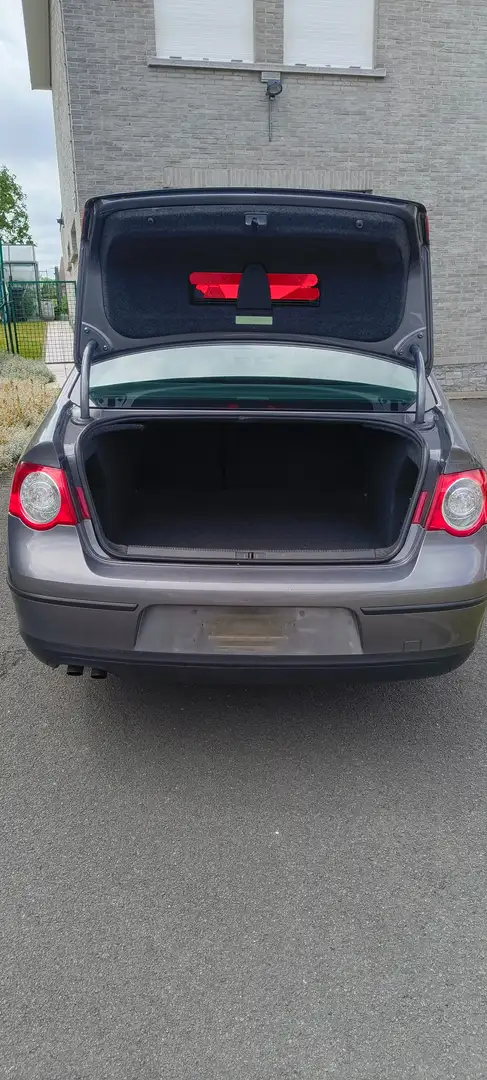 Volkswagen Passat passat 1.9 tdi dpf trendline Gris - 2