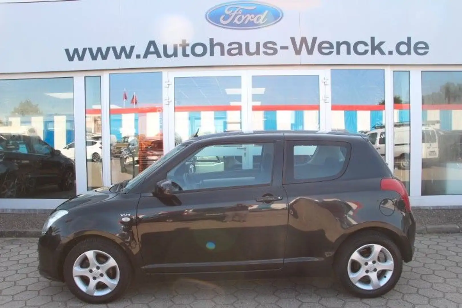 Suzuki Swift 1,5l*AUTOMATIK*KLIMA*EURO4*HU01-2026 Schwarz - 1