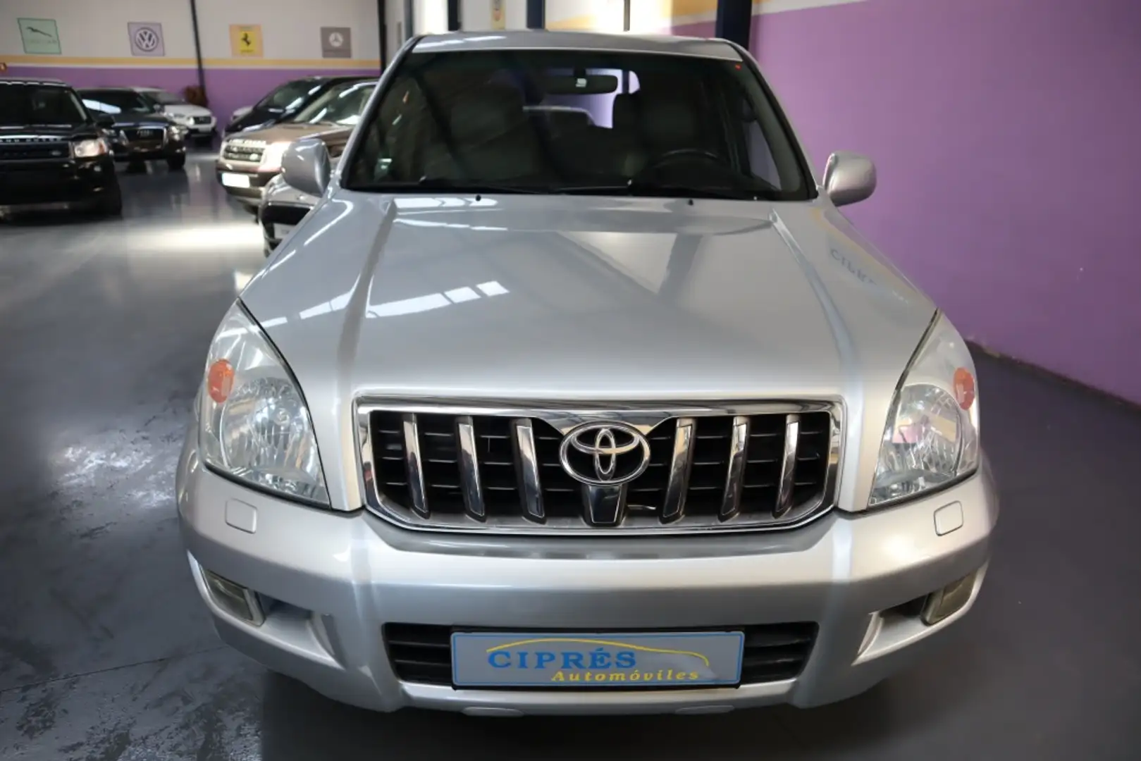 Toyota Land Cruiser 3.0D-4D VXL Plateado - 2