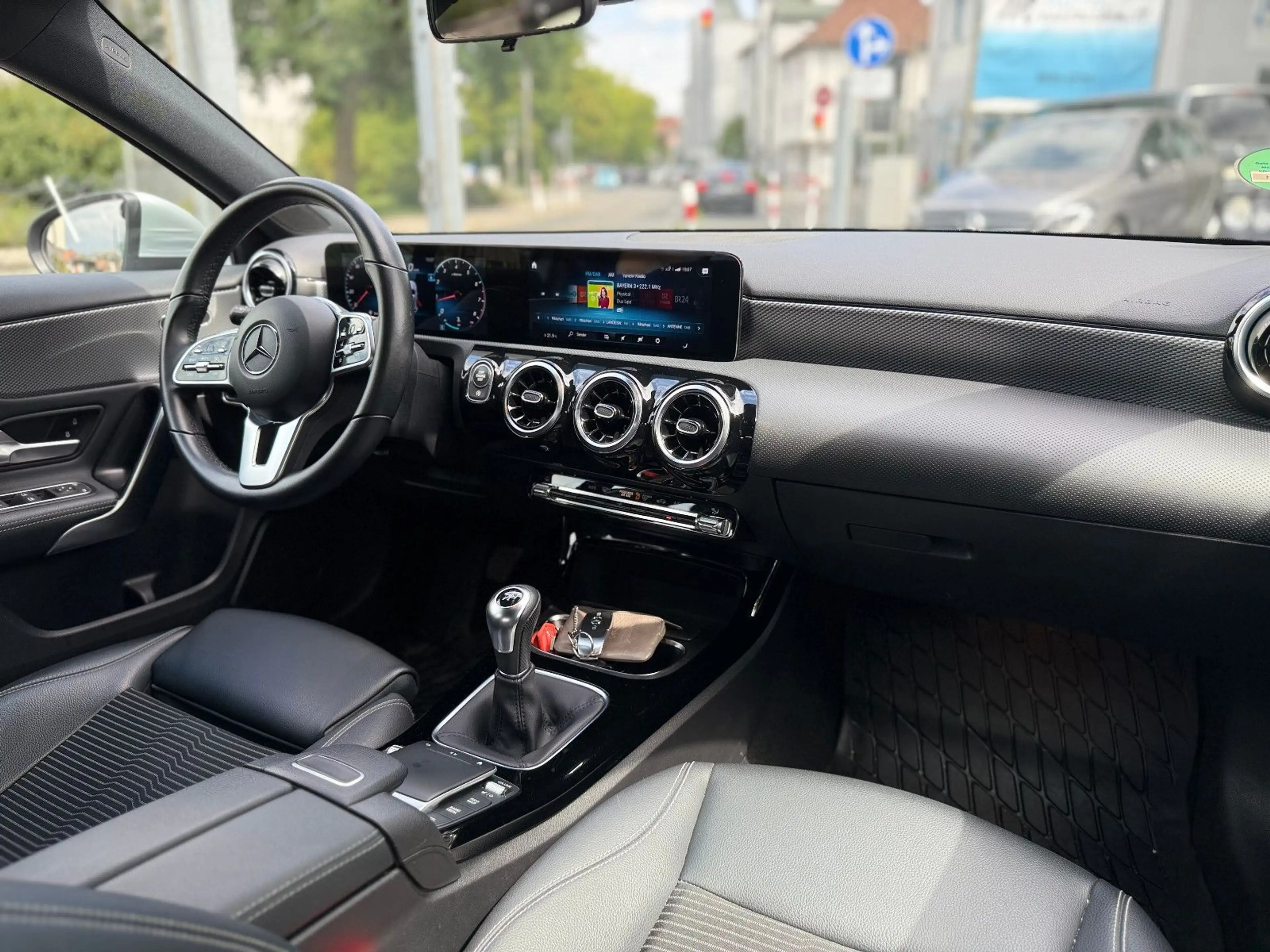 Mercedes-Benz A 180 KLIMA NAVI SHZ CARPLAY KEYLESS — photo 6