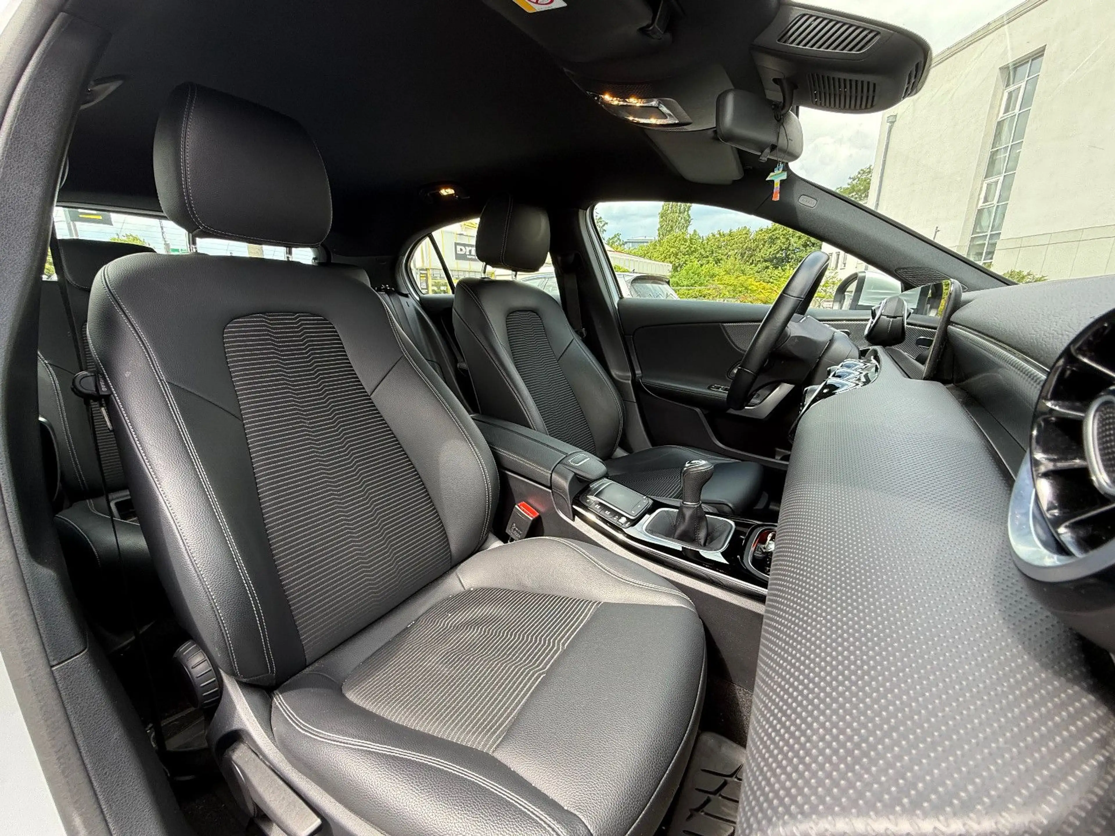 Mercedes-Benz A 180 KLIMA NAVI SHZ CARPLAY KEYLESS — photo 7
