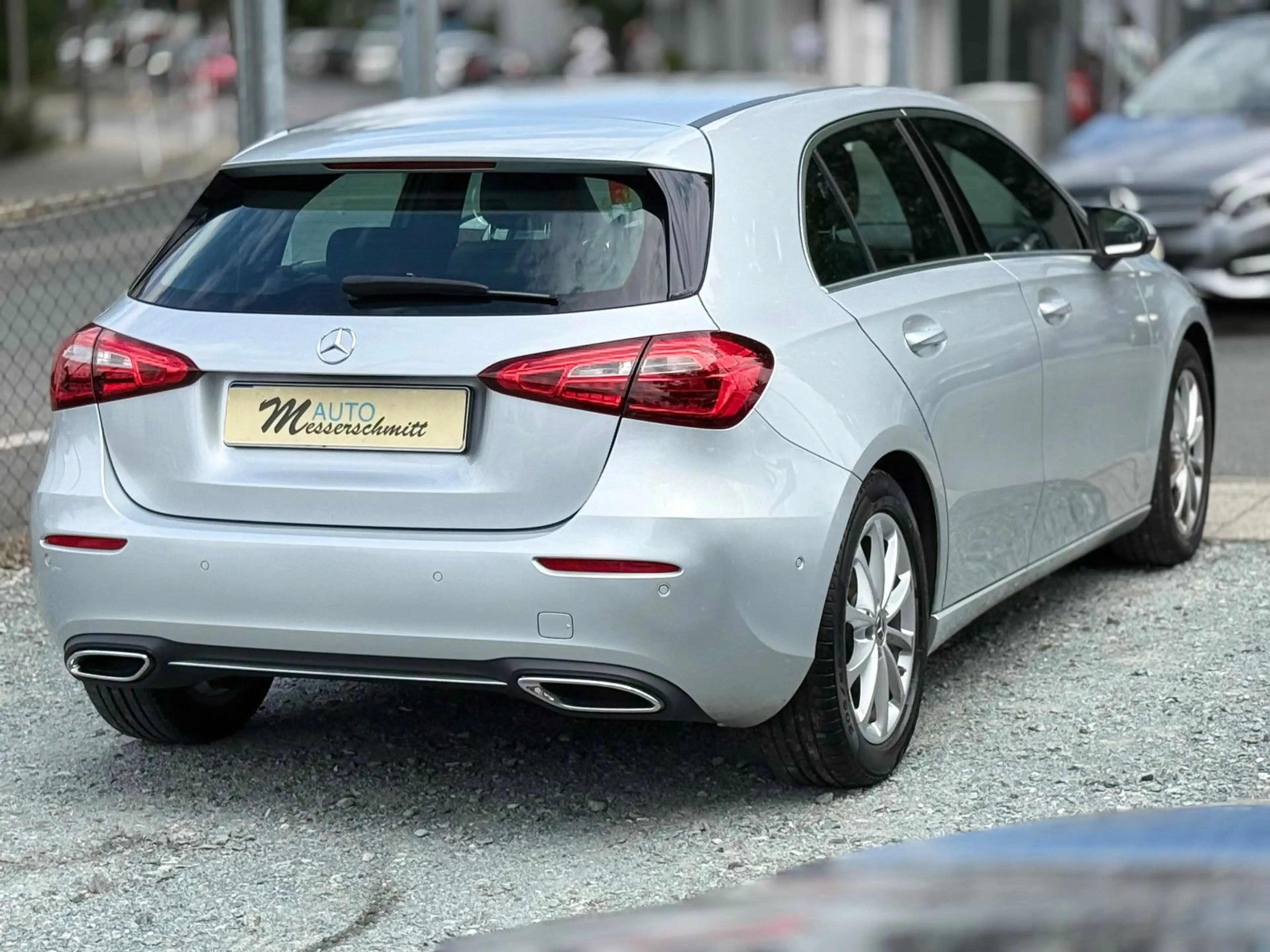 Mercedes-Benz A 180 KLIMA NAVI SHZ CARPLAY KEYLESS — photo 4