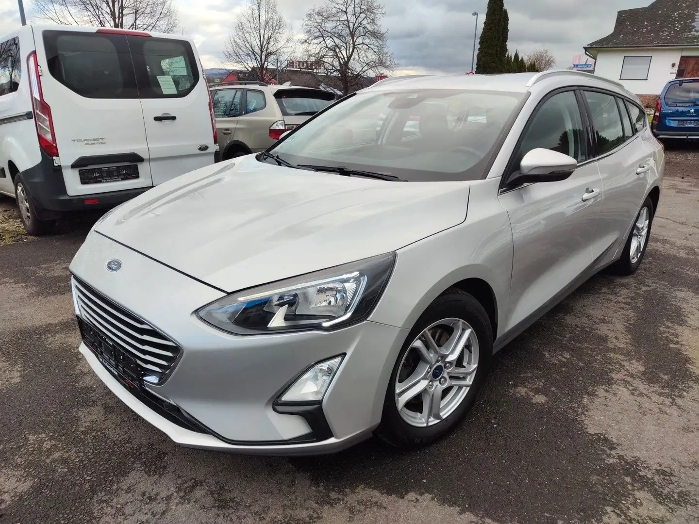 Ford Focus Turnier Automatik Navi AHK Tempomat Silber - 1