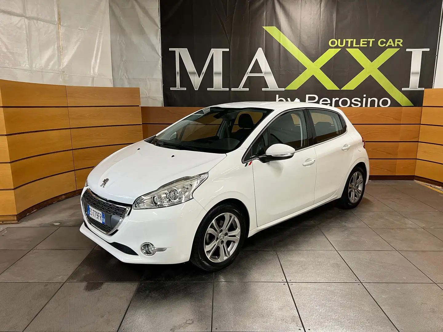 Peugeot 208 208 I 2012 5p 1.4 hdi 8v Allure Blanc - 1