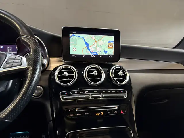 Mercedes-Benz GLC view 16