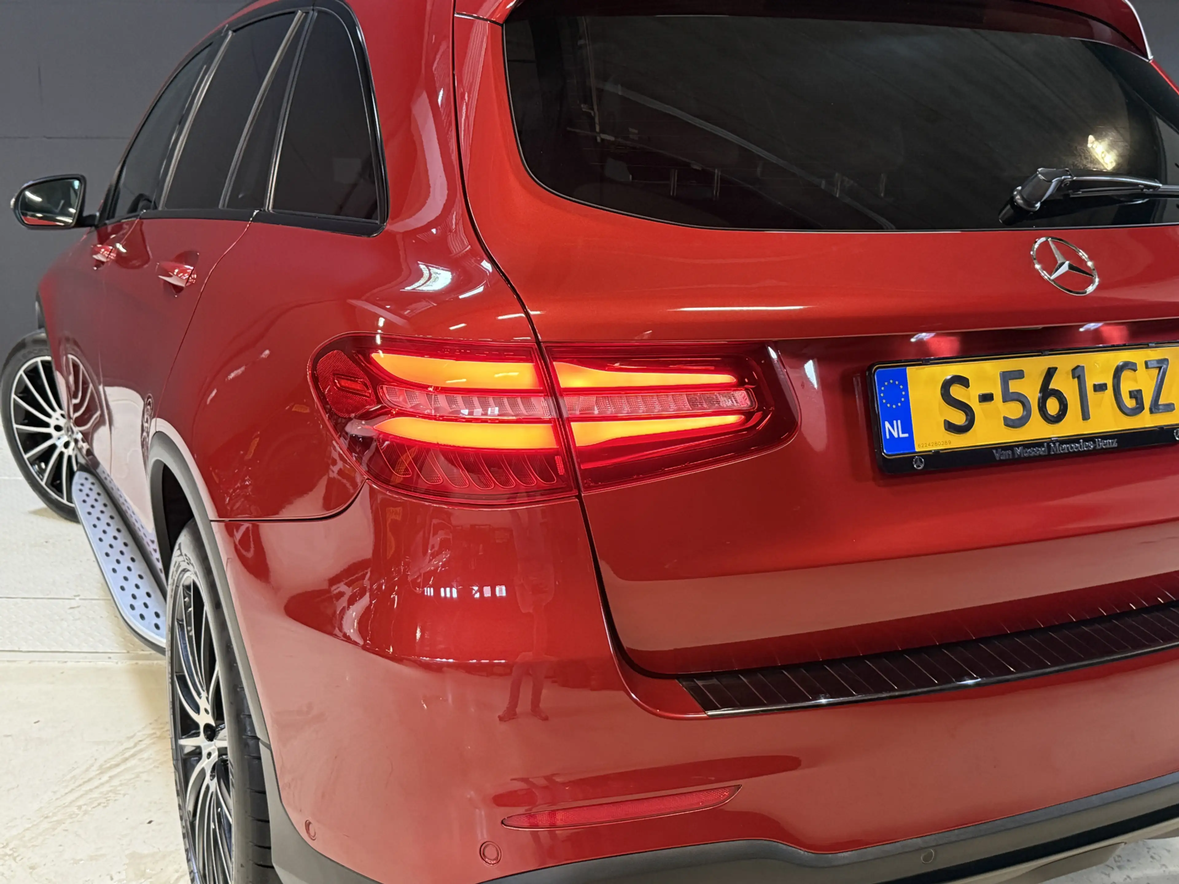 Mercedes-Benz GLC 250 4MATIC AMG Line Premium | Panoramadak | Stoelverwa — photo 35