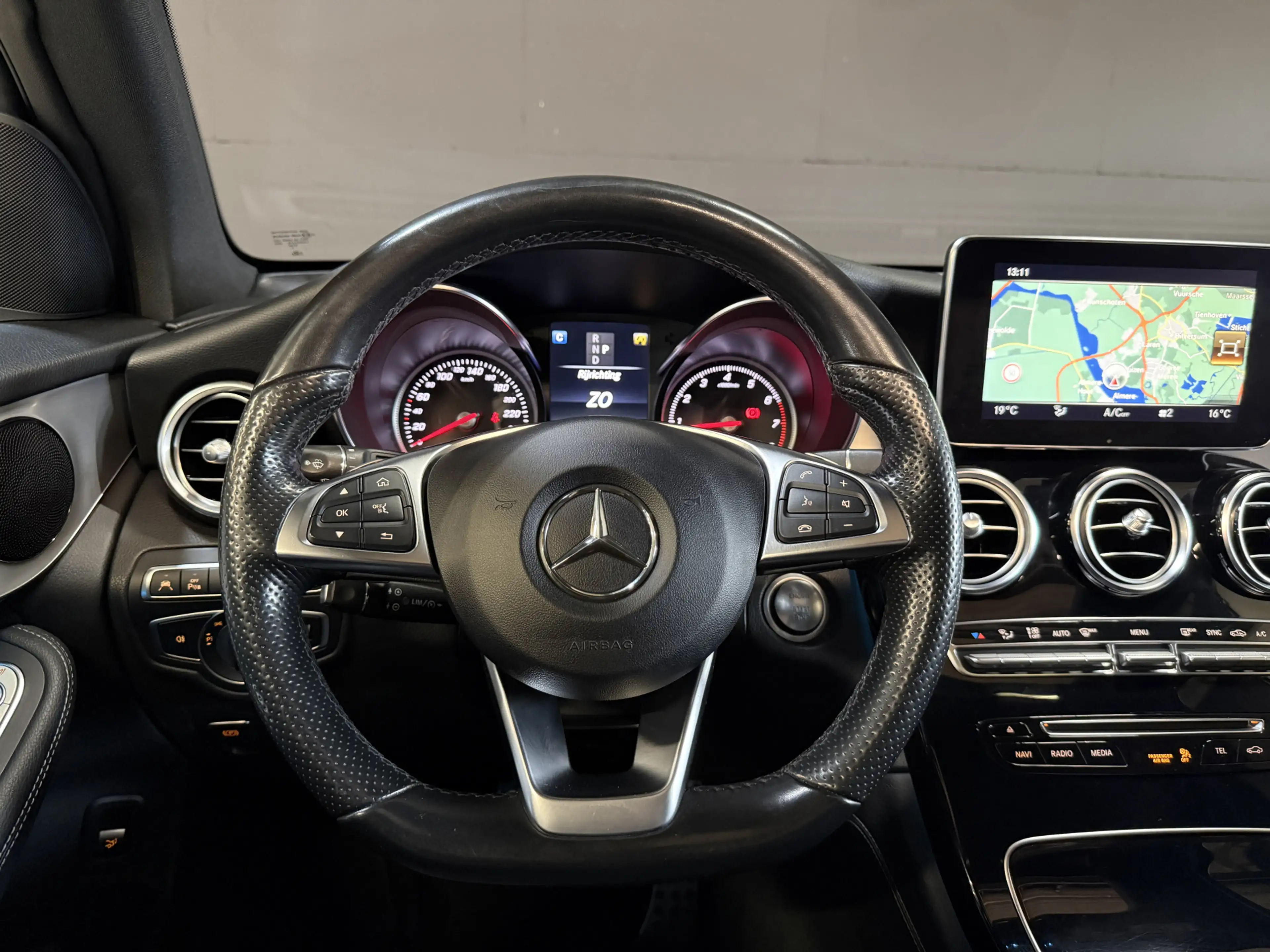 Mercedes-Benz GLC 250 4MATIC AMG Line Premium | Panoramadak | Stoelverwa — photo 15