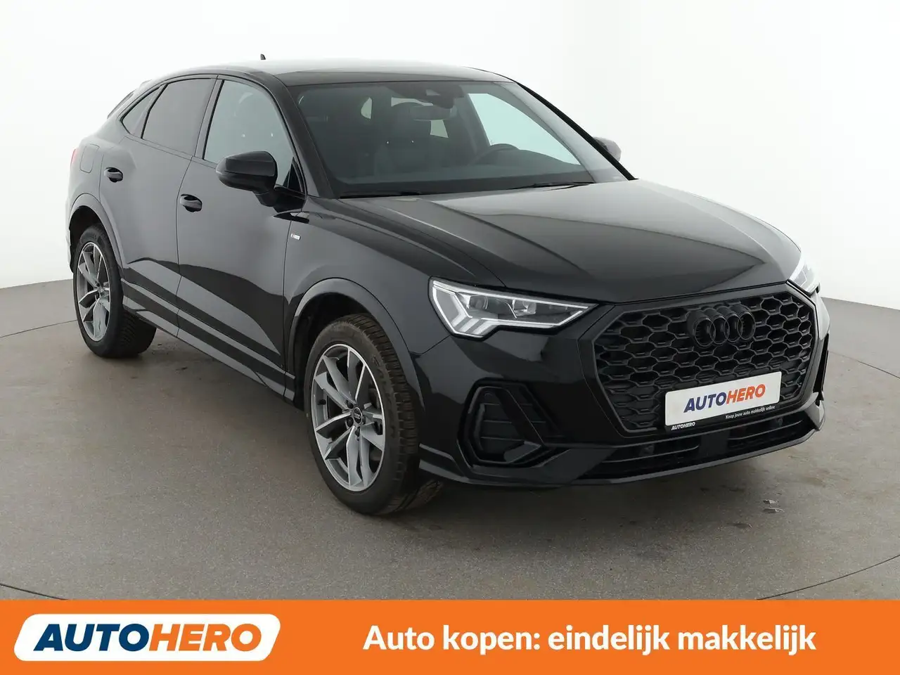 Audi Q3 45 TFSIe S line 8