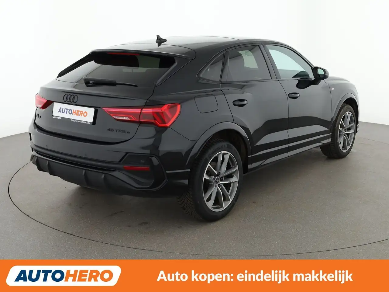 Audi Q3 45 TFSIe S line 6