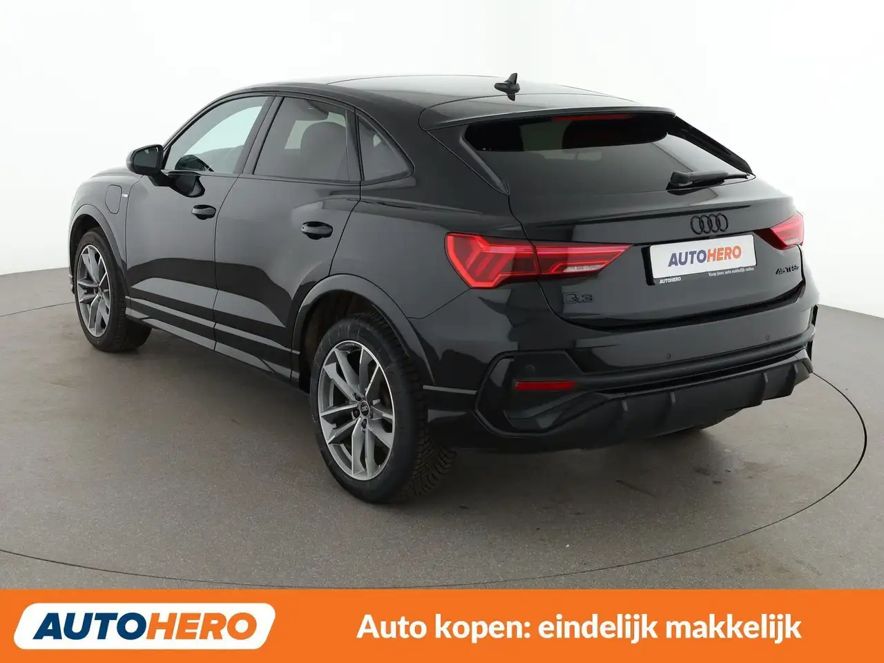 Audi Q3 45 TFSIe S line 4
