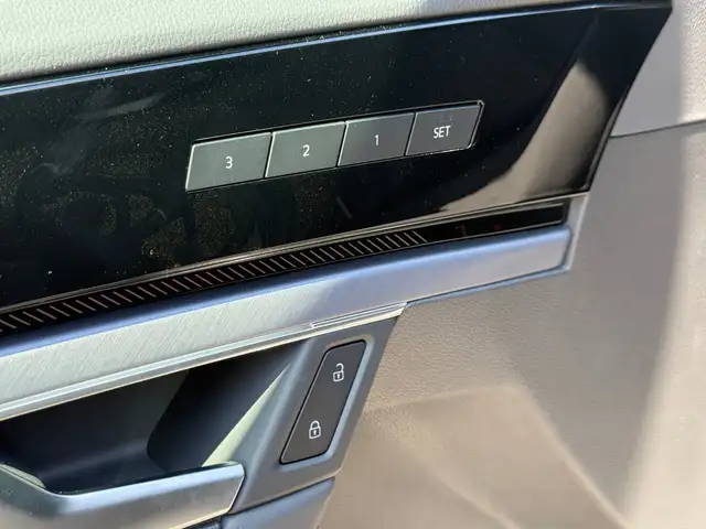 Volkswagen Touareg R eHybrid TSI 4M. Final Edition Ansicht 30