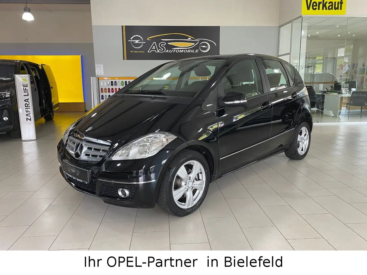 Mercedes-Benz A 180 AVANTGARDE AUTOMATIK/SHZ/GJR/PARK-ASSIST Schwarz - 1