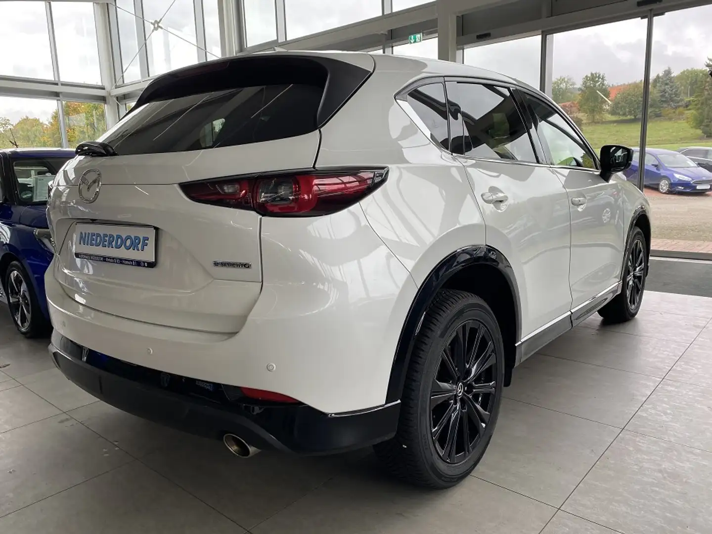 Mazda CX-5 2.5 Homura AUTOMATIK Matrix, Bose, 360°, Navi Weiß - 2