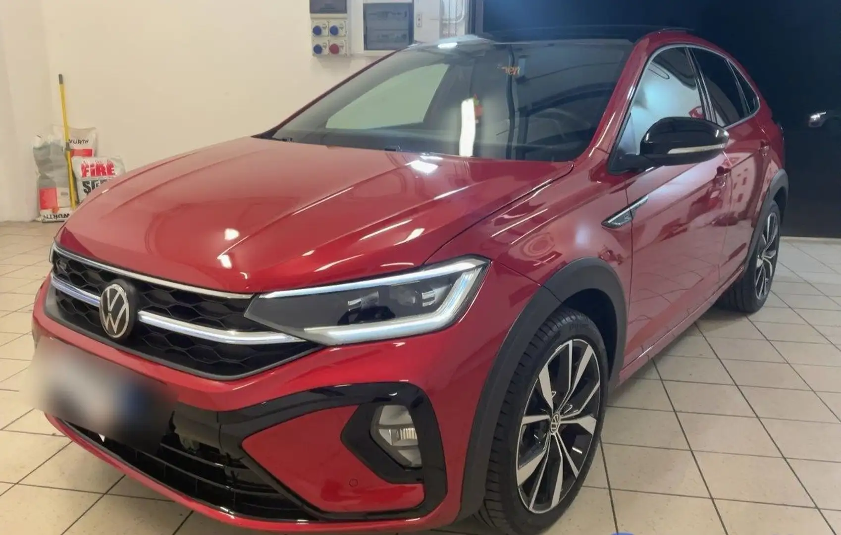 Volkswagen Taigo 1.0 TSI R-Line 110cv DSG Rouge - 1