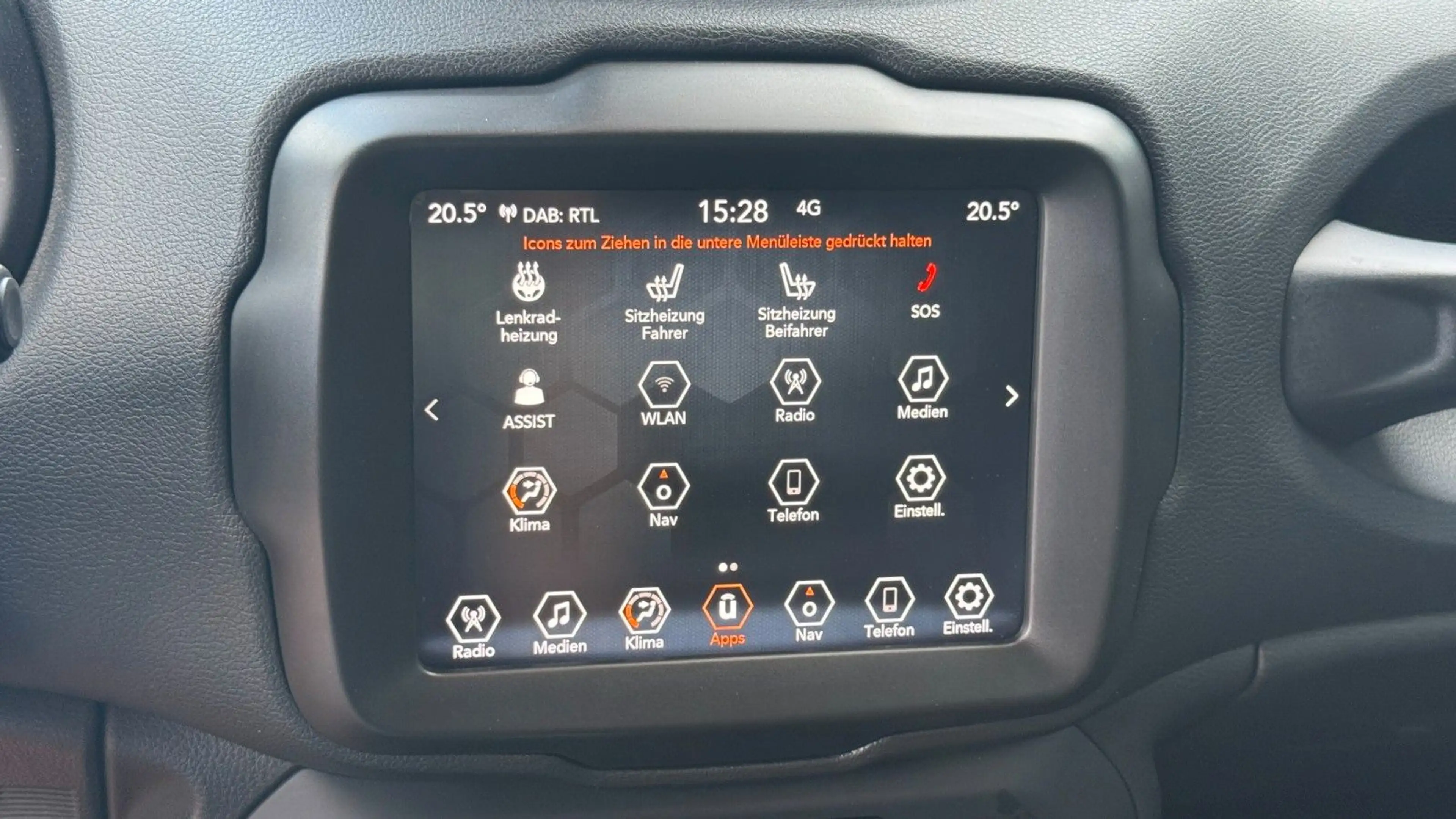 Jeep Renegade Limited FWD LEDER+NAVI+ACC+KeyLess+LED — photo 18