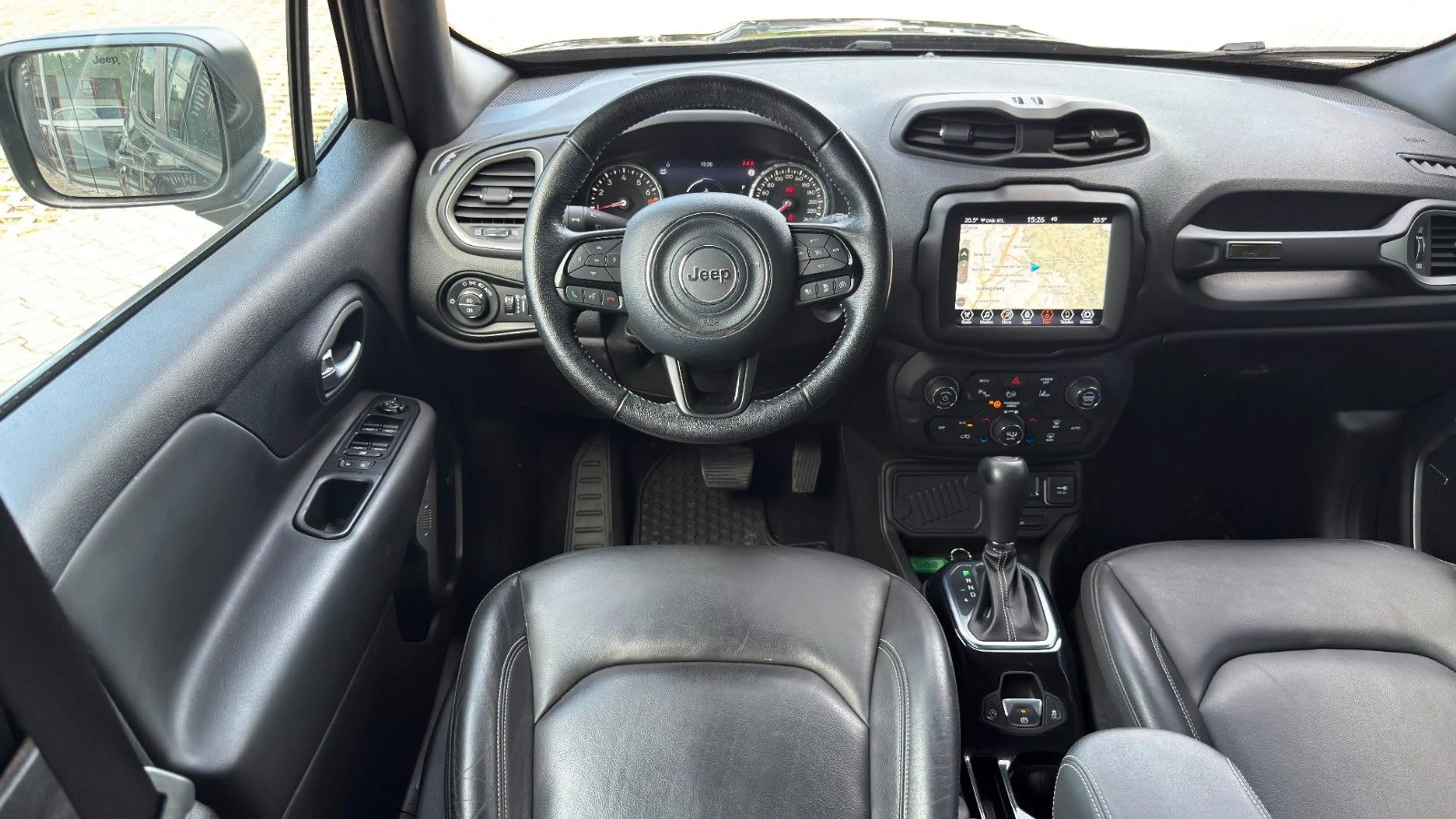 Jeep Renegade Limited FWD LEDER+NAVI+ACC+KeyLess+LED — photo 10