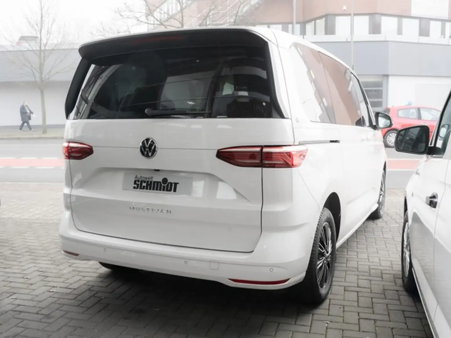 Volkswagen T7 Multivan "GOAL" 2,0 l TDI 7-Gang-DSG ACC / LED / Sitzhei... Szürke - 2