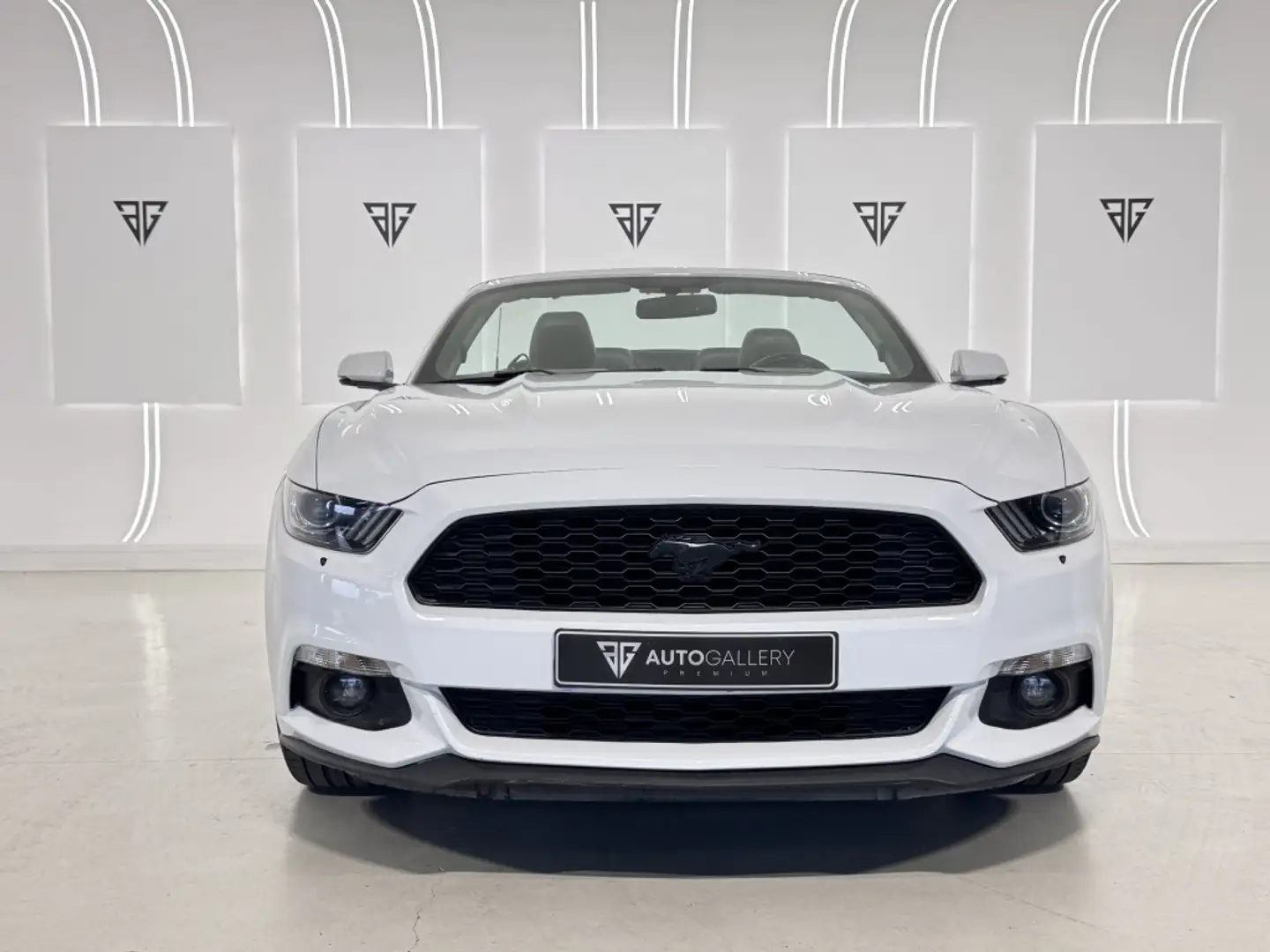 Ford Mustang Convertible 2.3 EcoBoost Aut. Blanc - 2