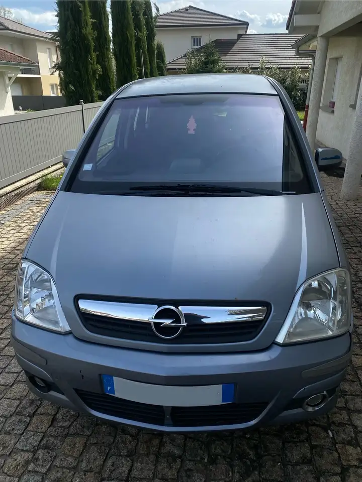 Opel Meriva 1.6 16V Easytronic