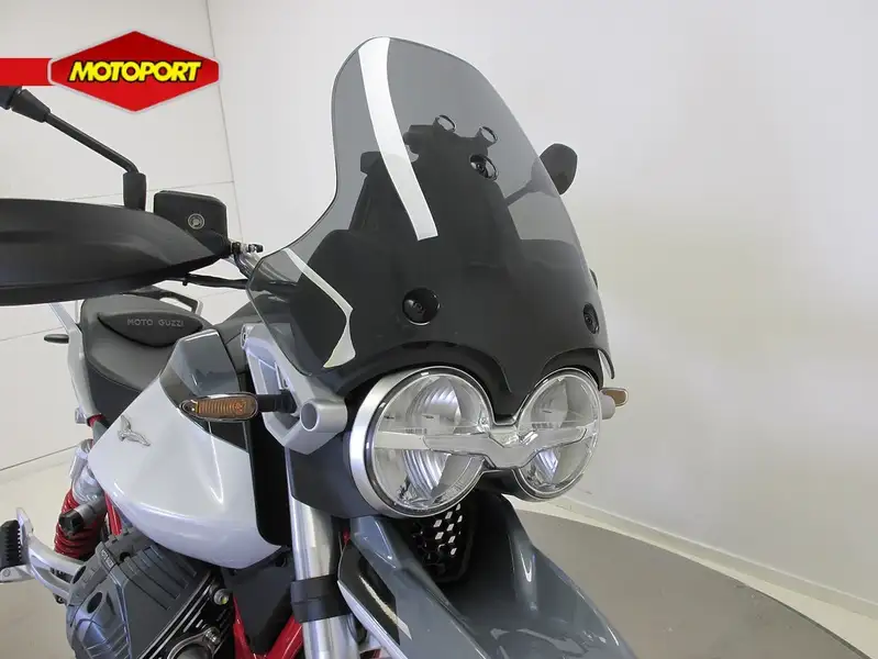 Moto Guzzi V 85 TT - foto 6