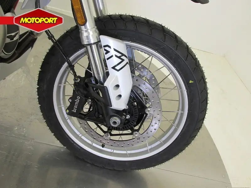 Moto Guzzi V 85 TT - foto 5