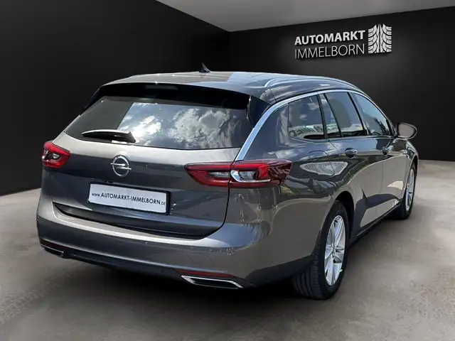 Opel Insignia view 11