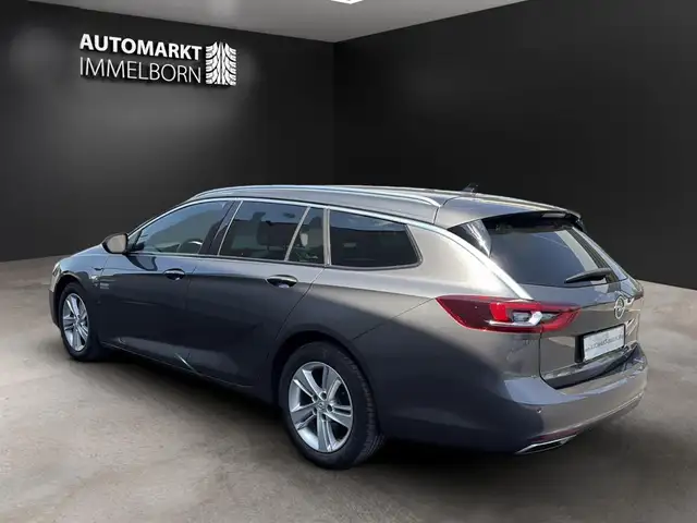 Opel Insignia view 5