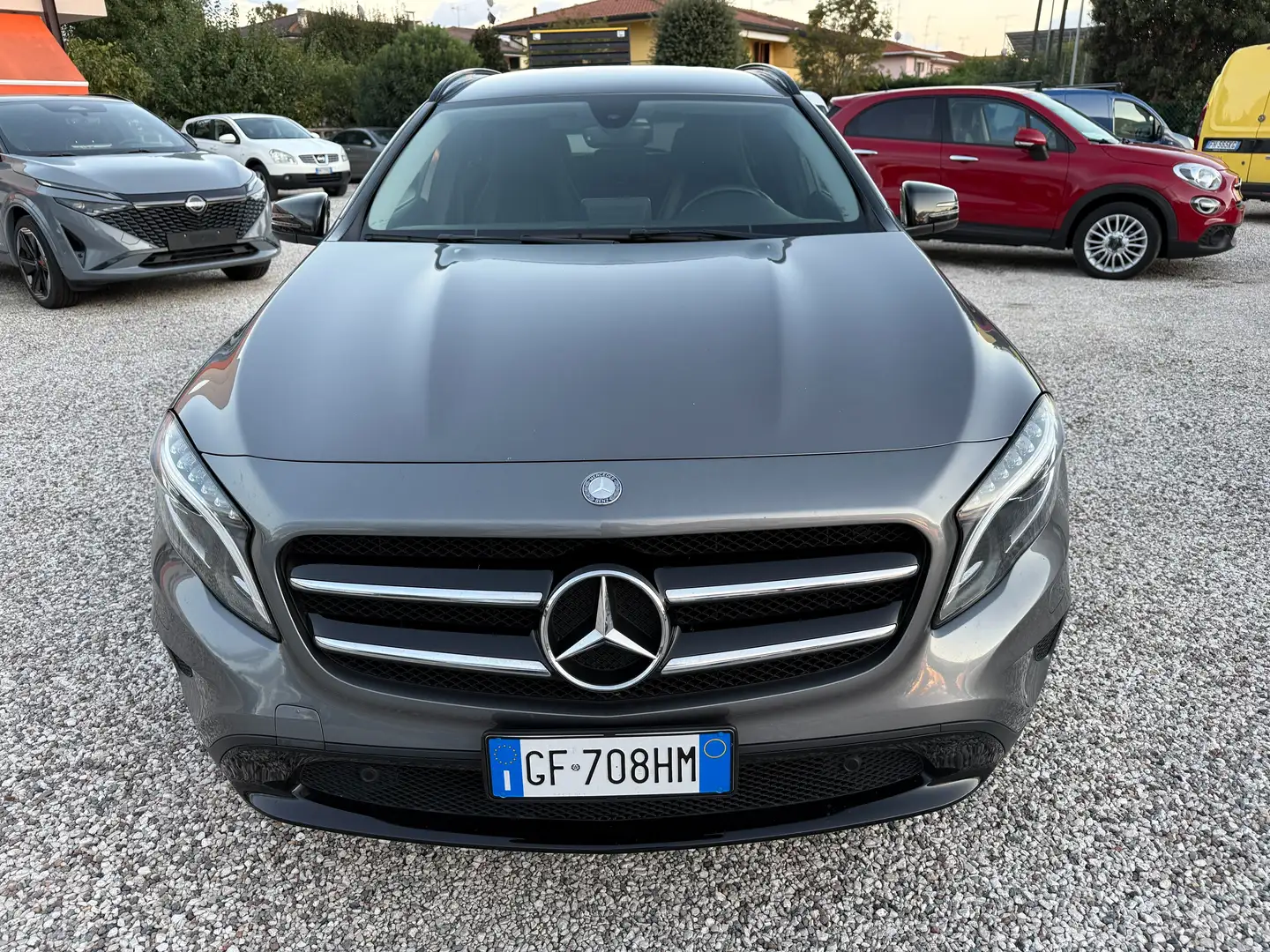 Mercedes-Benz GLA 200 GLA 200 Executive auto Grigio - 2