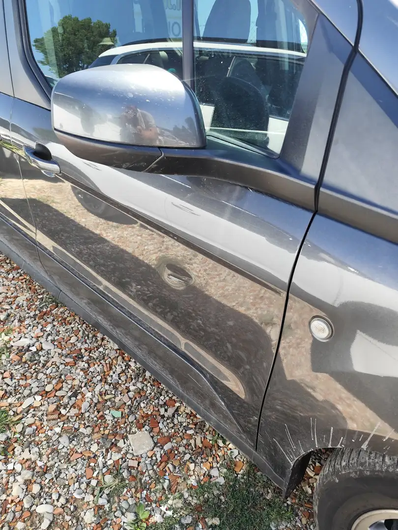 Ford Tourneo Courier Titanium 1.5 eco boost 6.2 Grigio - 2