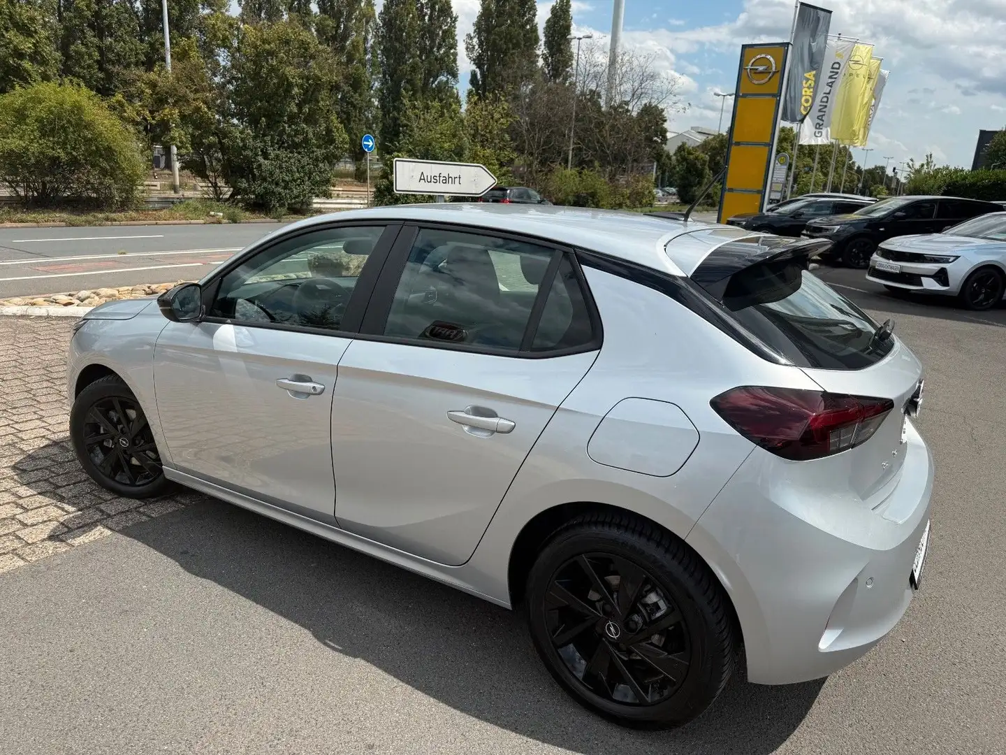Opel Corsa F 1.2 (100PS) PDC, Klima, CarPlay Zilver - 2