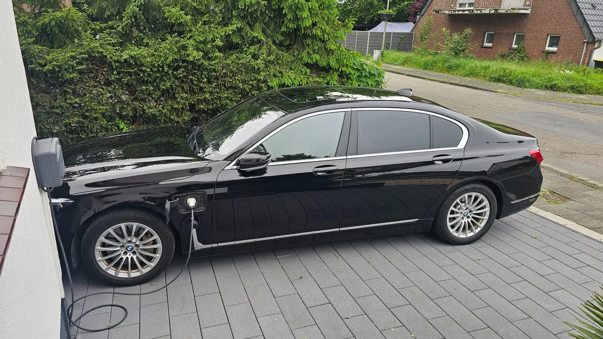 BMW 745 745 L e xDrive - 1