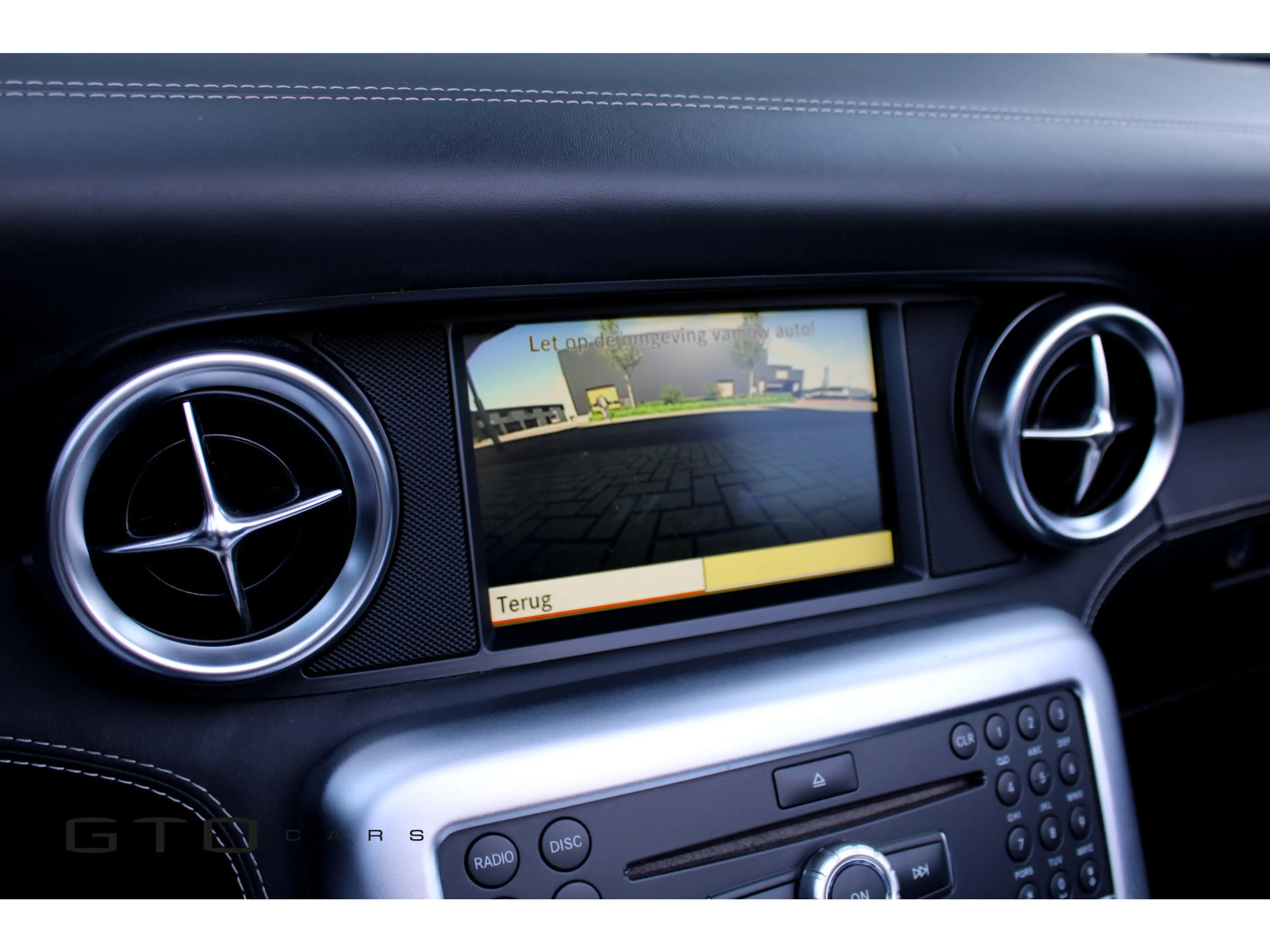 Mercedes-Benz SLS Roadster 6.3 AMG B&O Surround Sound / Camera / Dea — photo 13