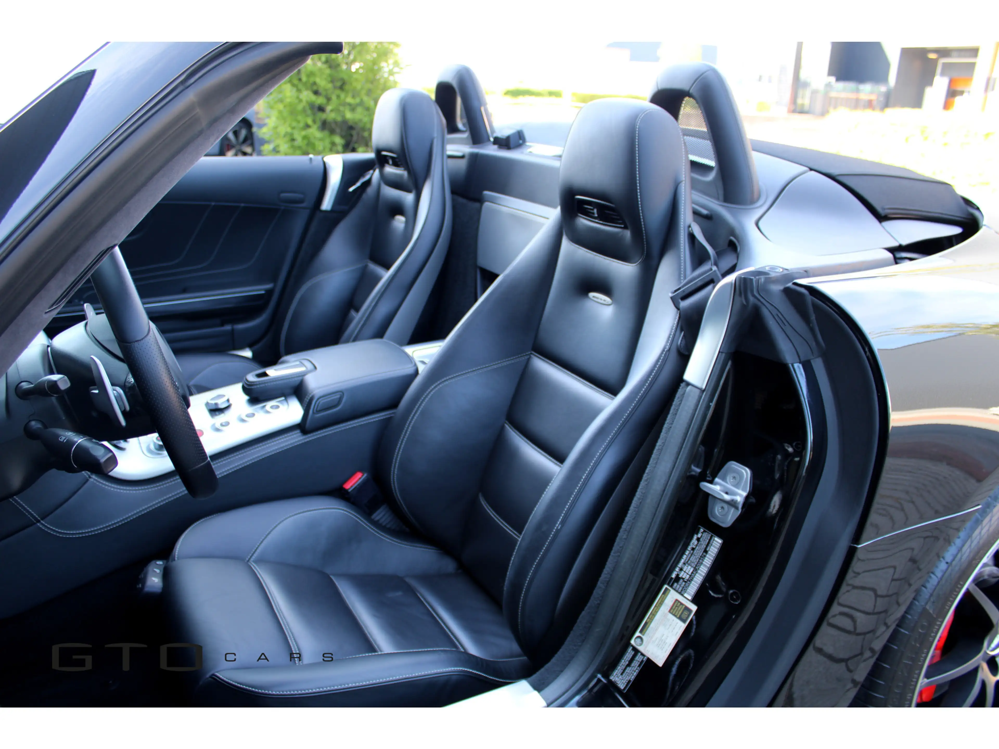 Mercedes-Benz SLS Roadster 6.3 AMG B&O Surround Sound / Camera / Dea — photo 10