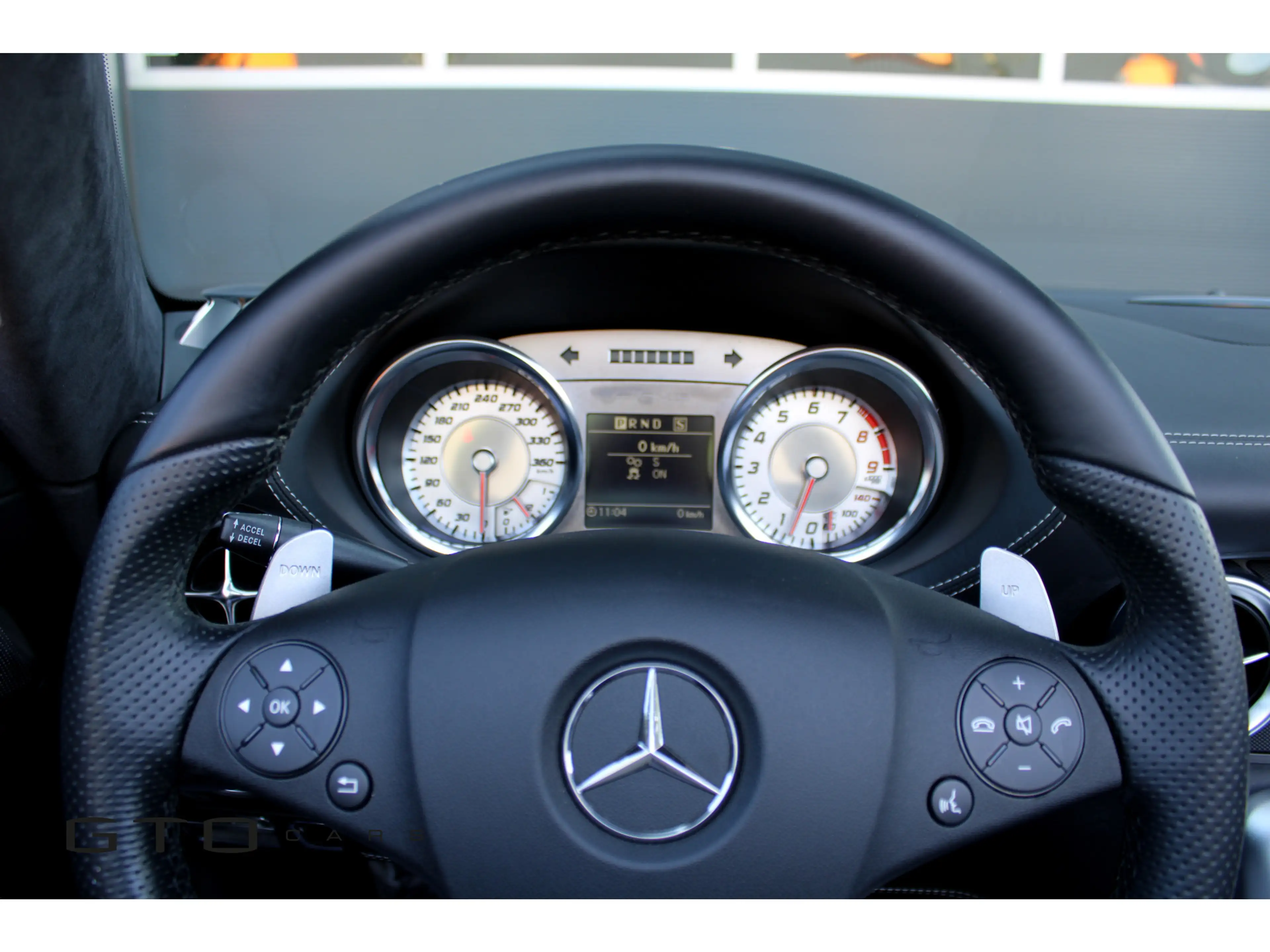 Mercedes-Benz SLS Roadster 6.3 AMG B&O Surround Sound / Camera / Dea — photo 15
