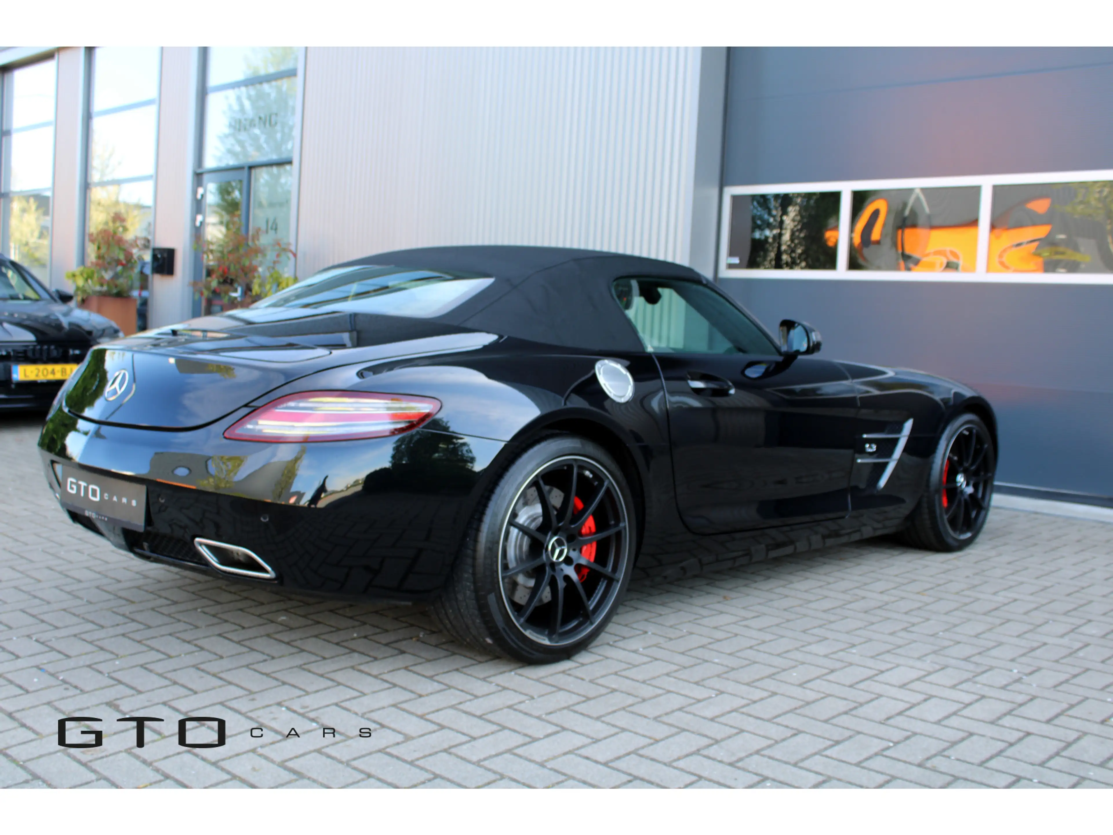 Mercedes-Benz SLS Roadster 6.3 AMG B&O Surround Sound / Camera / Dea — photo 21