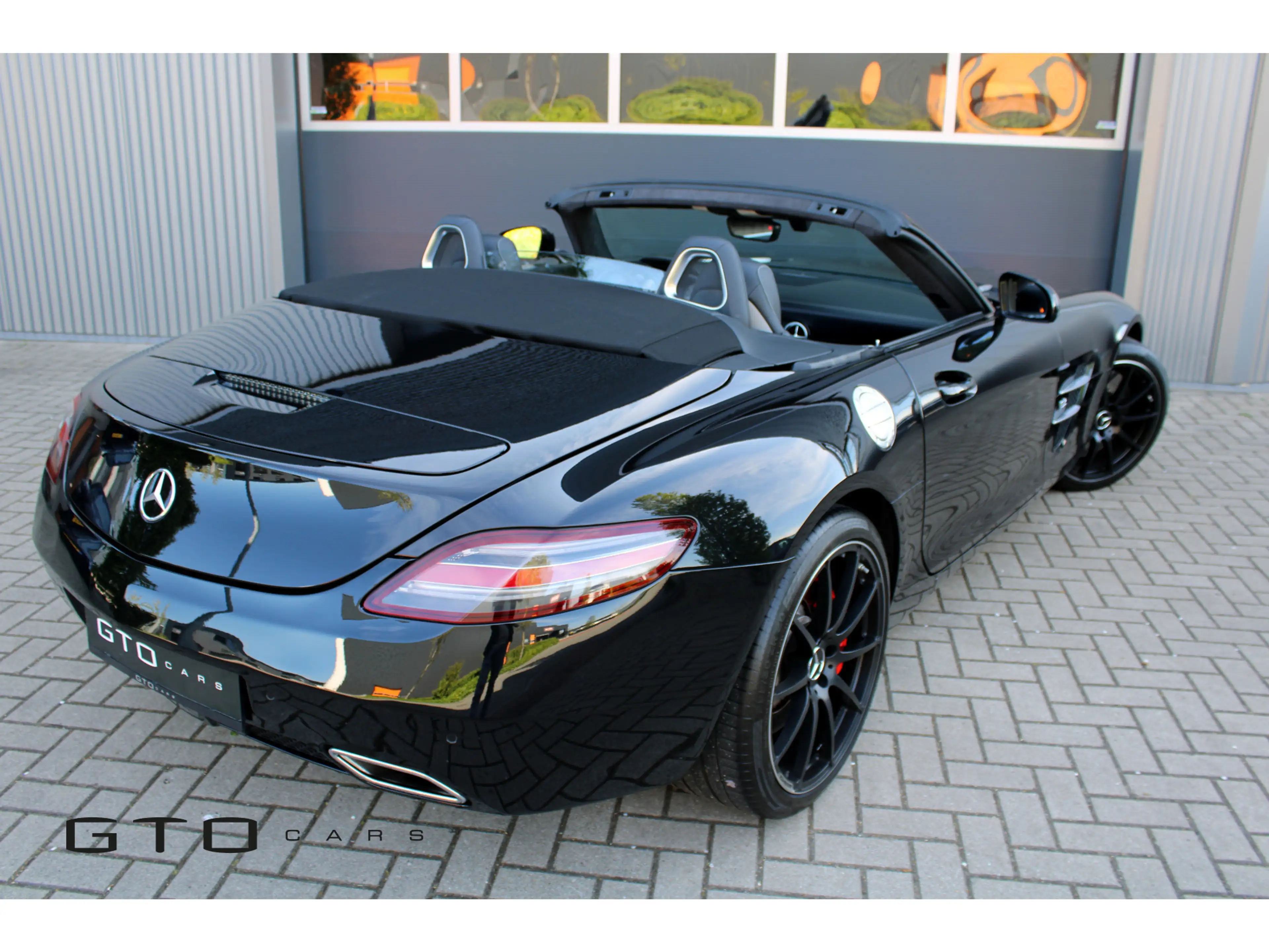 Mercedes-Benz SLS Roadster 6.3 AMG B&O Surround Sound / Camera / Dea — photo 20