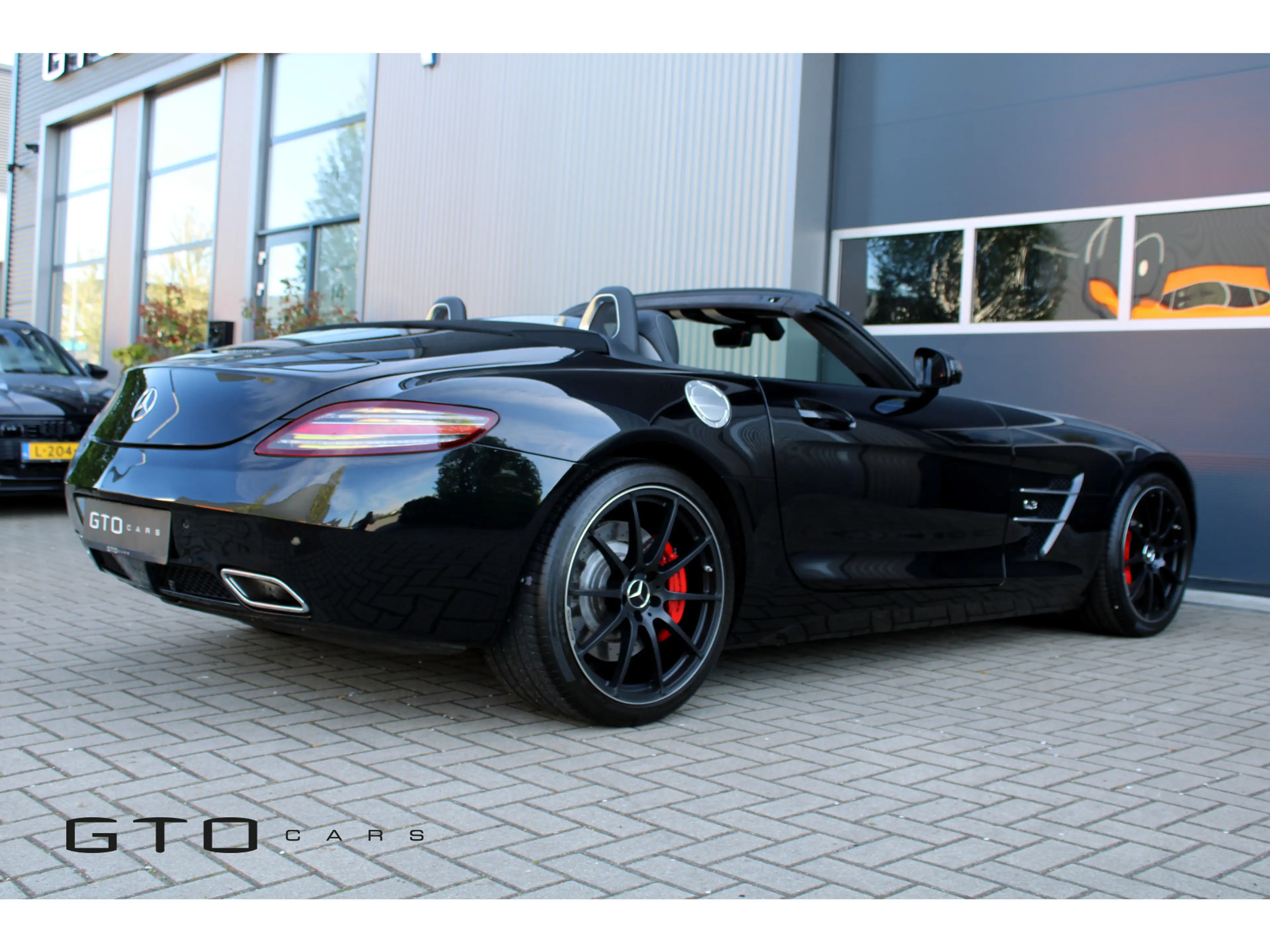Mercedes-Benz SLS Roadster 6.3 AMG B&O Surround Sound / Camera / Dea — photo 6