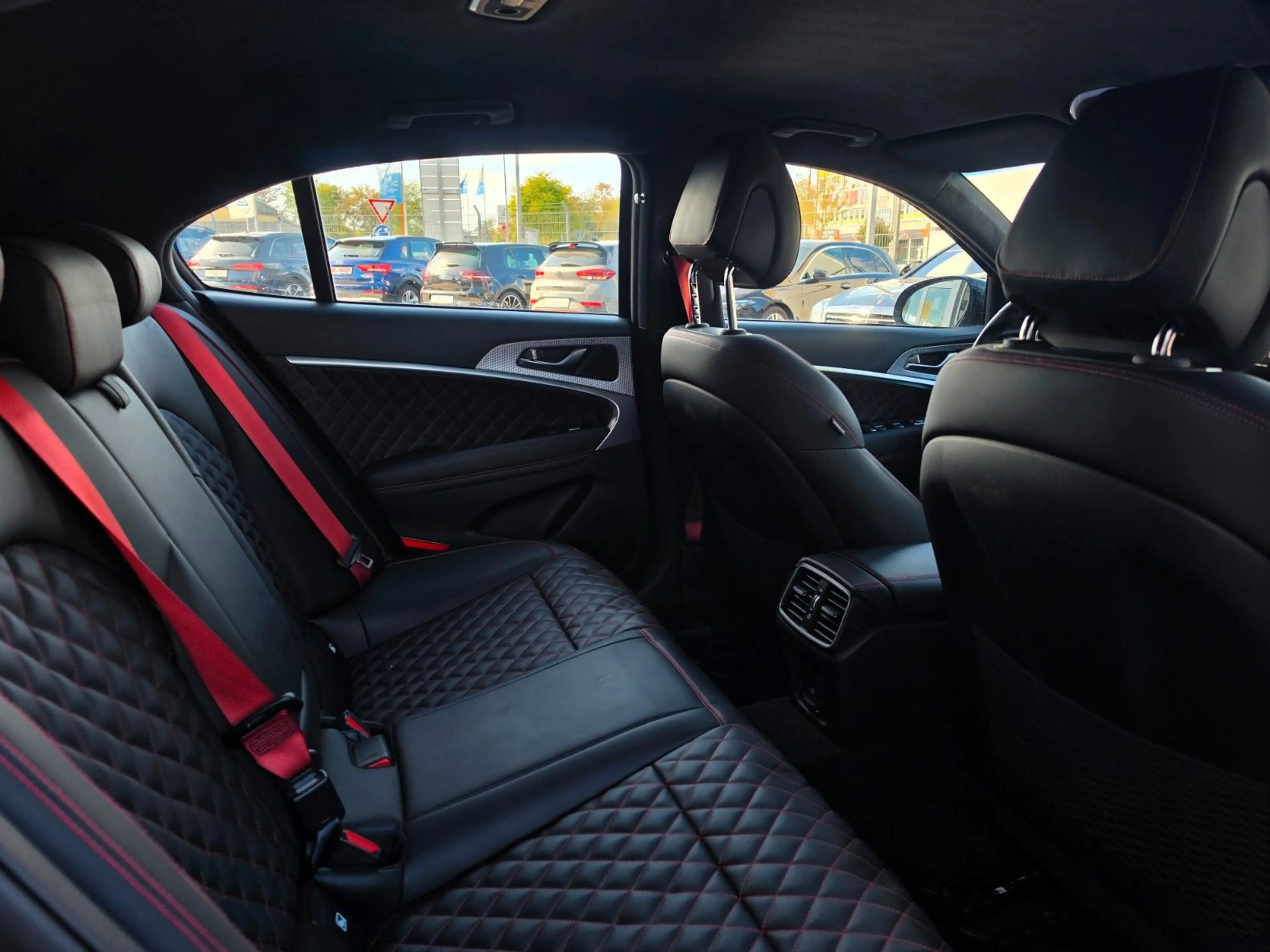 Genesis G70 Shooting Brake Sport 4WD*HuD*Belüftet*8fach — photo 11