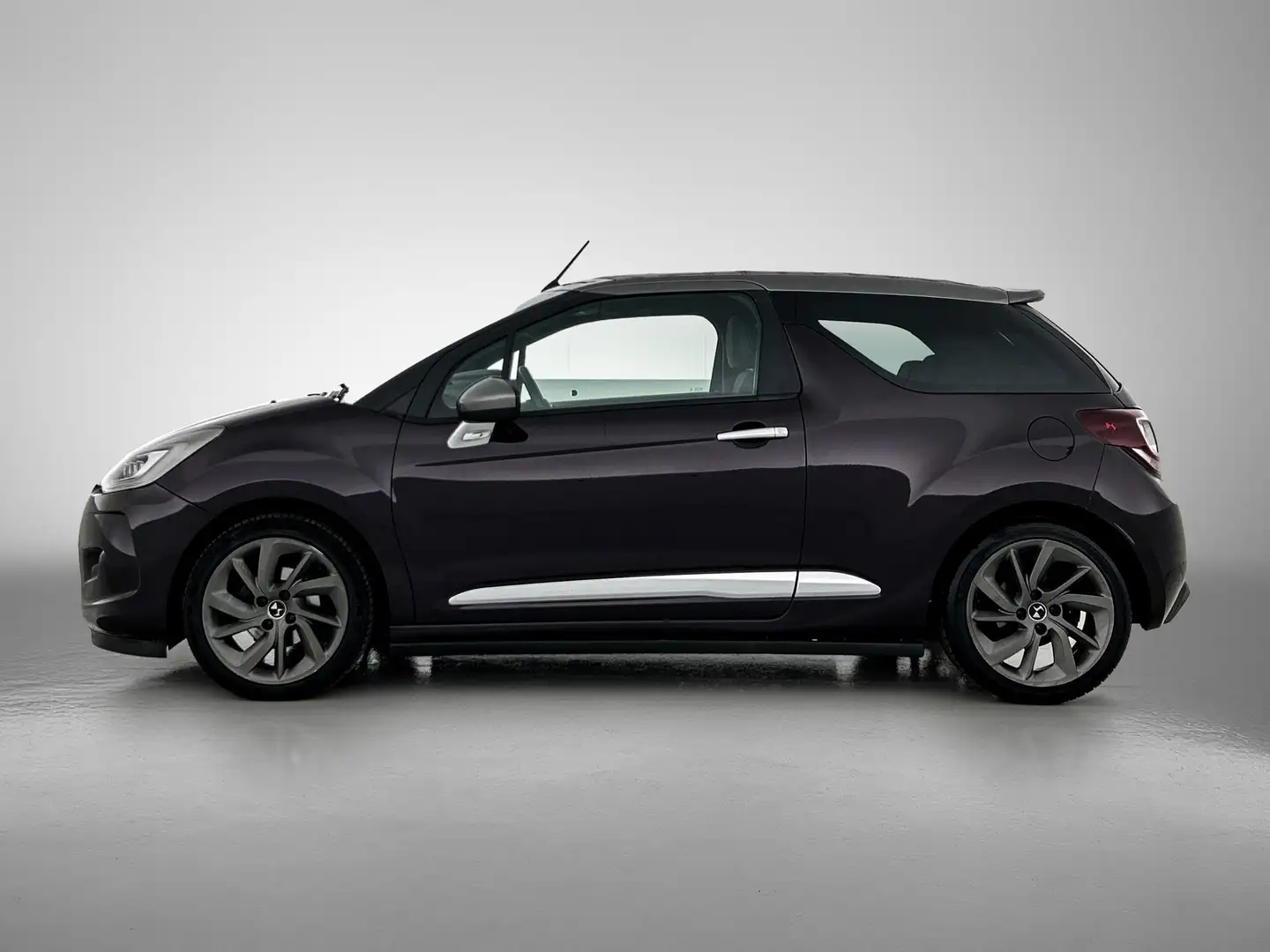 DS Automobiles DS 3 Cabrio (New Airbag) 1.2 PureTech So Chic Automaat Mauve - 2